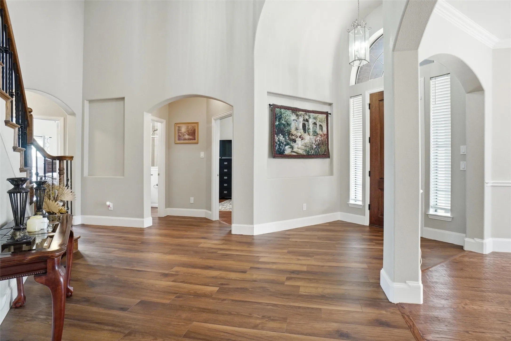 Single Family Residence For Sale in Denton County , 316 Vickery Way, Denton, Texas 76210, 5 Bedroom, 3 Bathroom, 2 Garage spaces, 3,391 Sqft, built in 2006, mls#21255810, Real Estate Agent in Denton, Homes For Sale in Denton county, Homes For Sale in Denton, Realtor in Denton Texas, Real Estate Brokerage Independent Realty Texas, Luminita Cordes Realtor