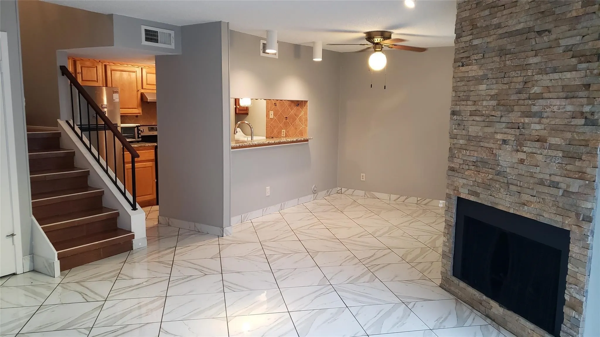 Condominium For Sale in Dallas County , 11311 Audelia Road 175, Dallas, Texas 75243, 2 Bedroom, 3 Bathroom, Garage spaces, 1,054 Sqft, built in 1981, Price $146,500, mls#21253456, Real Estate Agent in Dallas, Homes For Sale in Dallas county, Homes For Sale in Dallas, Realtor in Dallas Texas, Real Estate Brokerage Independent Realty Texas, Luminita Cordes Realtor