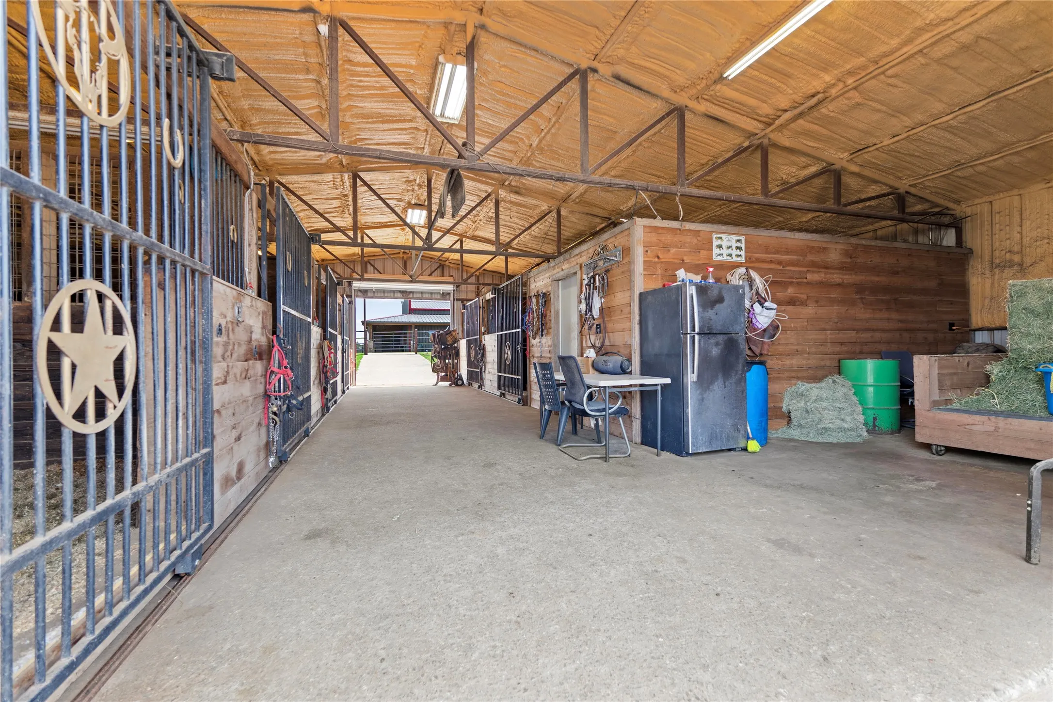 Farm For Sale in Hunt County , 163 County Road 3106, Campbell, Texas 75422, 3 Bedroom, 3 Bathroom, Garage spaces, 2,500 Sqft, built in 1998, mls#21255819, Real Estate Agent in Campbell, Homes For Sale in Hunt county, Homes For Sale in Campbell, Realtor in Campbell Texas, Real Estate Brokerage Independent Realty Texas, Luminita Cordes Realtor