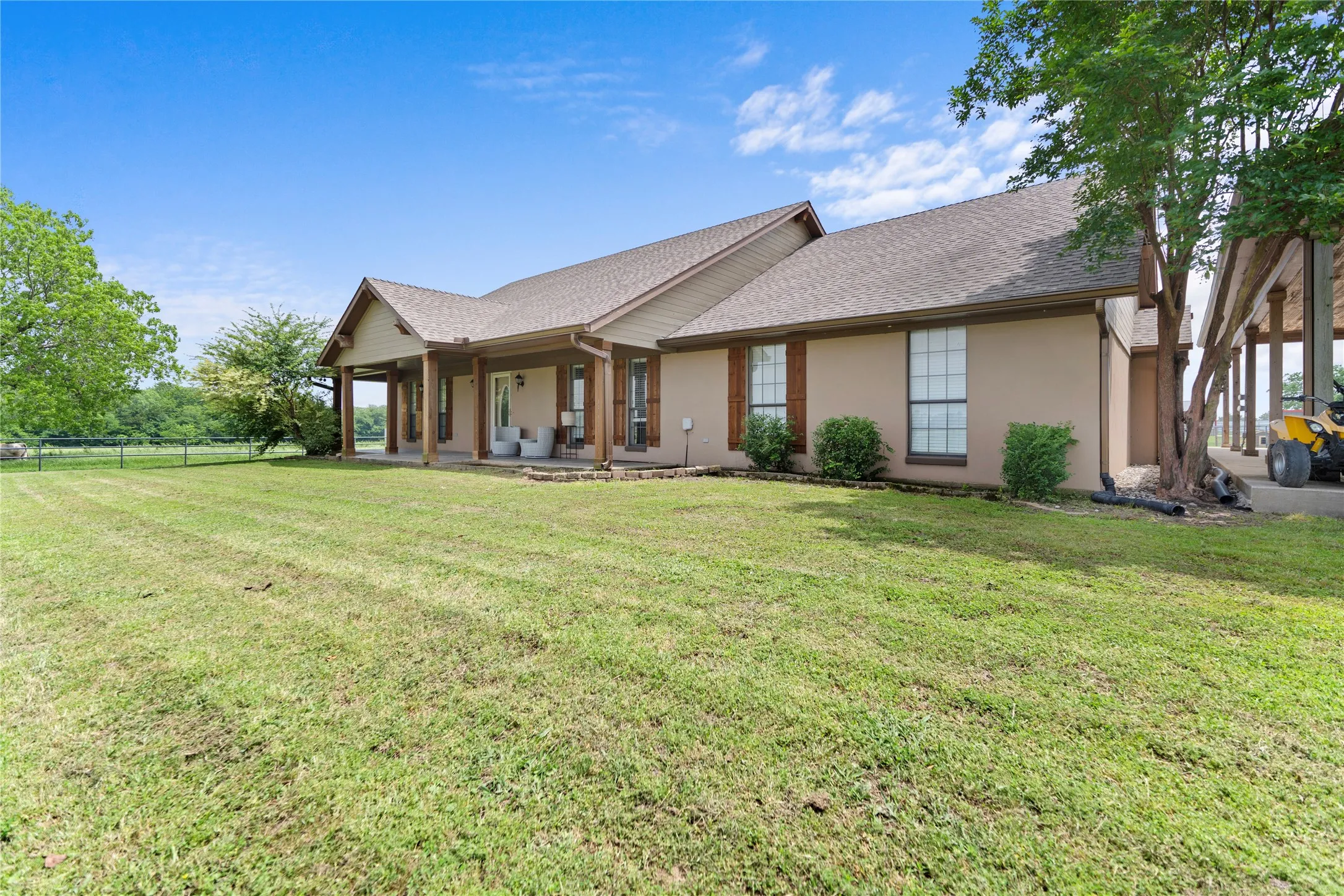 Farm For Sale in Hunt County , 163 County Road 3106, Campbell, Texas 75422, 3 Bedroom, 3 Bathroom, Garage spaces, 2,500 Sqft, built in 1998, mls#21255819, Real Estate Agent in Campbell, Homes For Sale in Hunt county, Homes For Sale in Campbell, Realtor in Campbell Texas, Real Estate Brokerage Independent Realty Texas, Luminita Cordes Realtor
