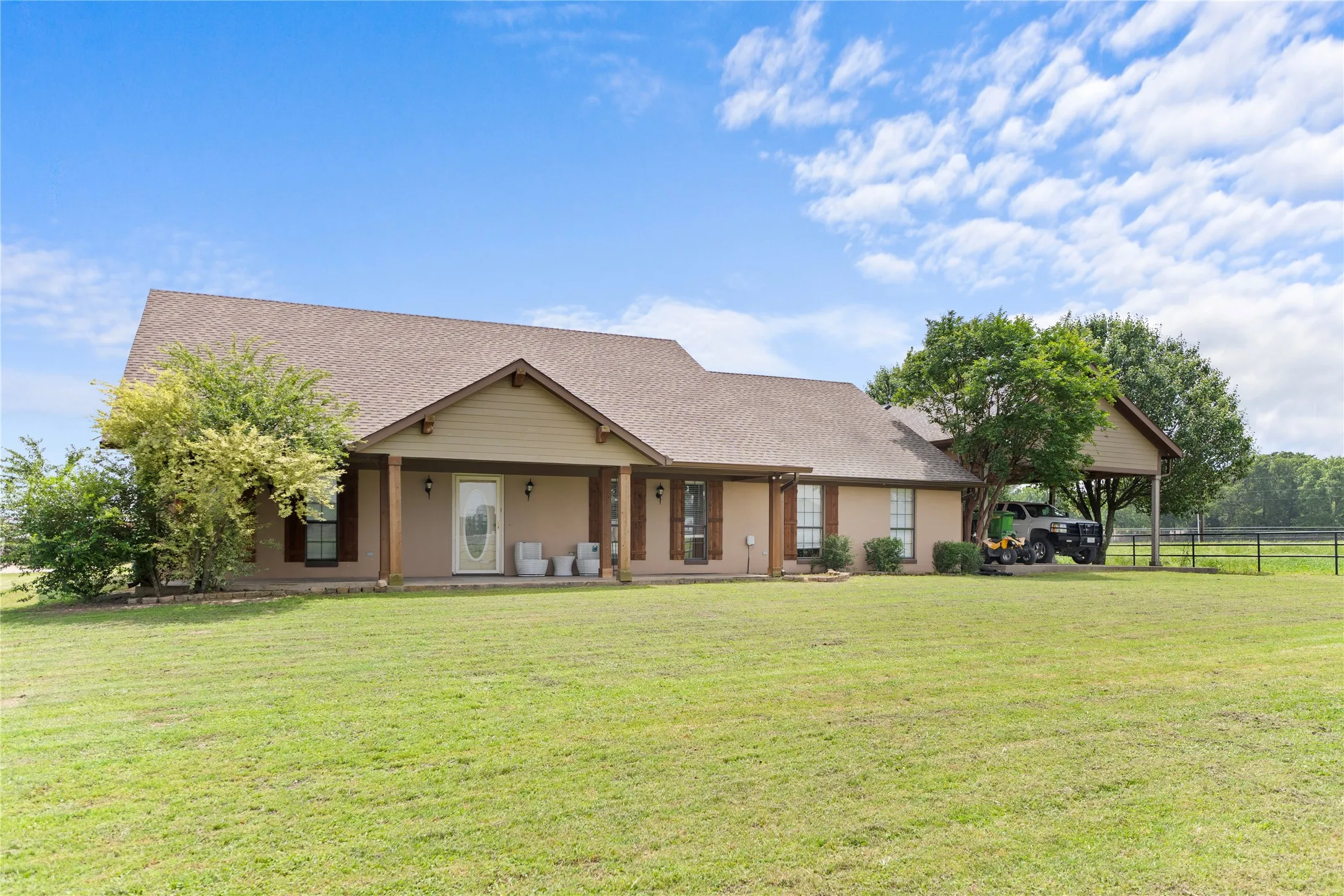 Farm For Sale in Hunt County , 163 County Road 3106, Campbell, Texas 75422, 3 Bedroom, 3 Bathroom, Garage spaces, 2,500 Sqft, built in 1998, mls#21255819, Real Estate Agent in Campbell, Homes For Sale in Hunt county, Homes For Sale in Campbell, Realtor in Campbell Texas, Real Estate Brokerage Independent Realty Texas, Luminita Cordes Realtor