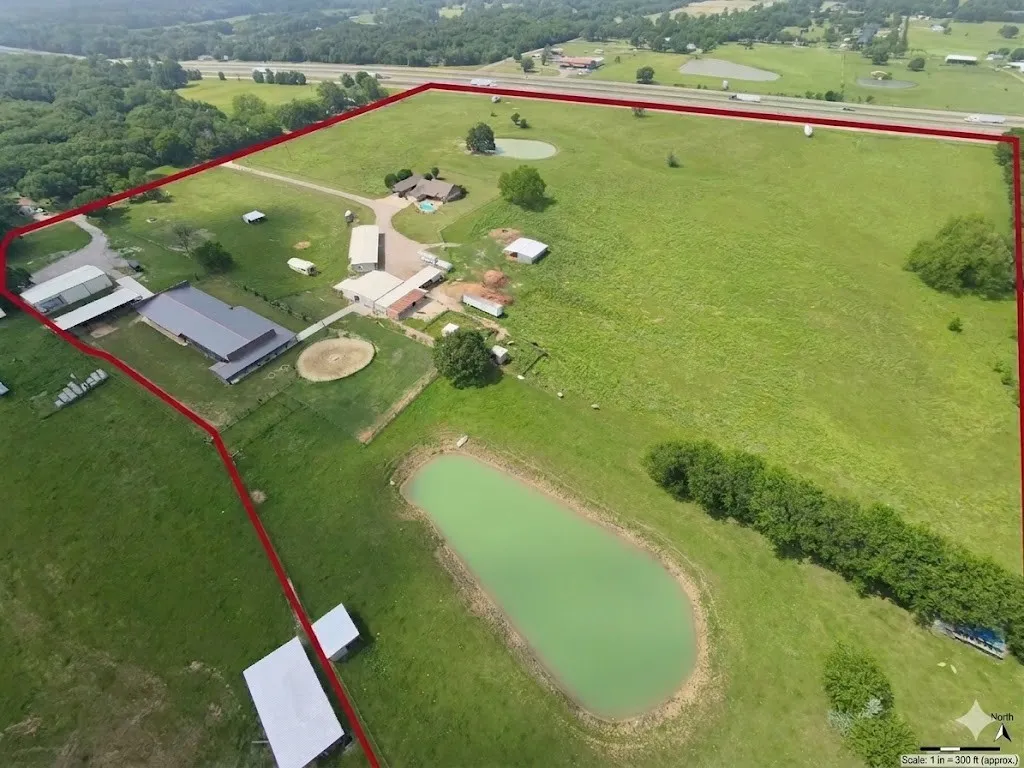 Farm For Sale in Hunt County , 163 County Road 3106, Campbell, Texas 75422, 3 Bedroom, 3 Bathroom, Garage spaces, 2,500 Sqft, built in 1998, mls#21255819, Real Estate Agent in Campbell, Homes For Sale in Hunt county, Homes For Sale in Campbell, Realtor in Campbell Texas, Real Estate Brokerage Independent Realty Texas, Luminita Cordes Realtor
