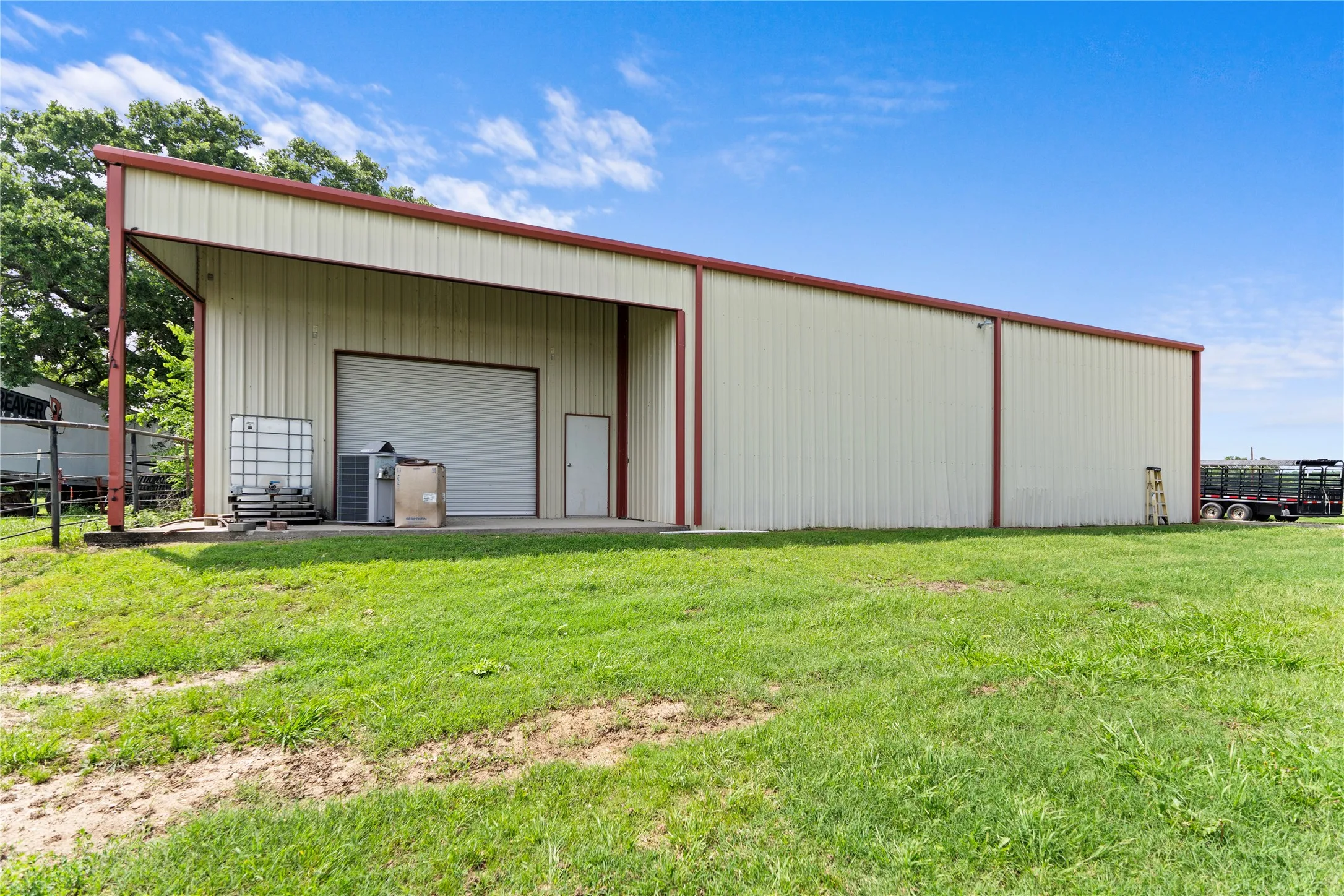 Farm For Sale in Hunt County , 163 County Road 3106, Campbell, Texas 75422, 3 Bedroom, 3 Bathroom, Garage spaces, 2,500 Sqft, built in 1998, mls#21255819, Real Estate Agent in Campbell, Homes For Sale in Hunt county, Homes For Sale in Campbell, Realtor in Campbell Texas, Real Estate Brokerage Independent Realty Texas, Luminita Cordes Realtor