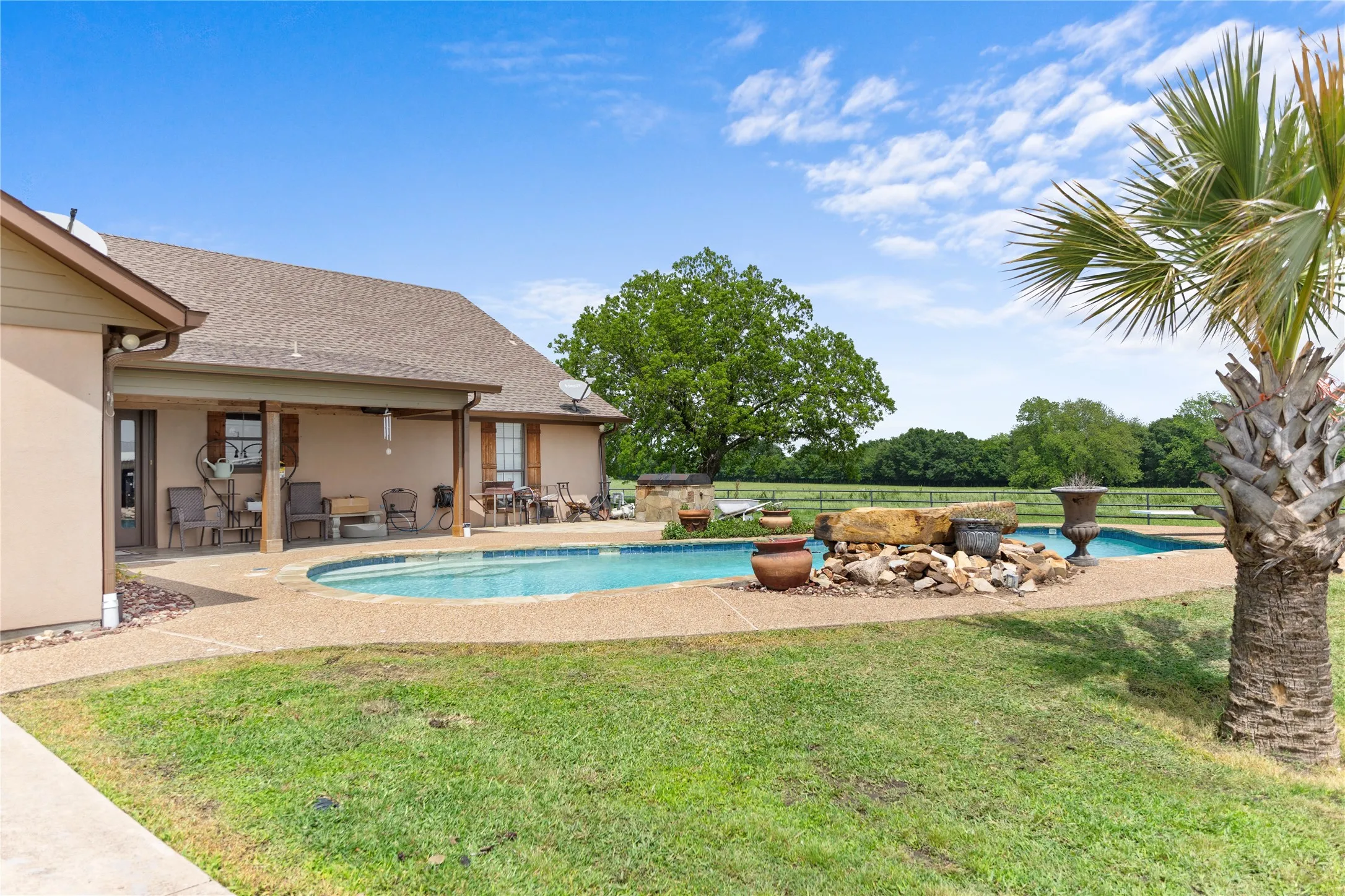 Farm For Sale in Hunt County , 163 County Road 3106, Campbell, Texas 75422, 3 Bedroom, 3 Bathroom, Garage spaces, 2,500 Sqft, built in 1998, mls#21255819, Real Estate Agent in Campbell, Homes For Sale in Hunt county, Homes For Sale in Campbell, Realtor in Campbell Texas, Real Estate Brokerage Independent Realty Texas, Luminita Cordes Realtor