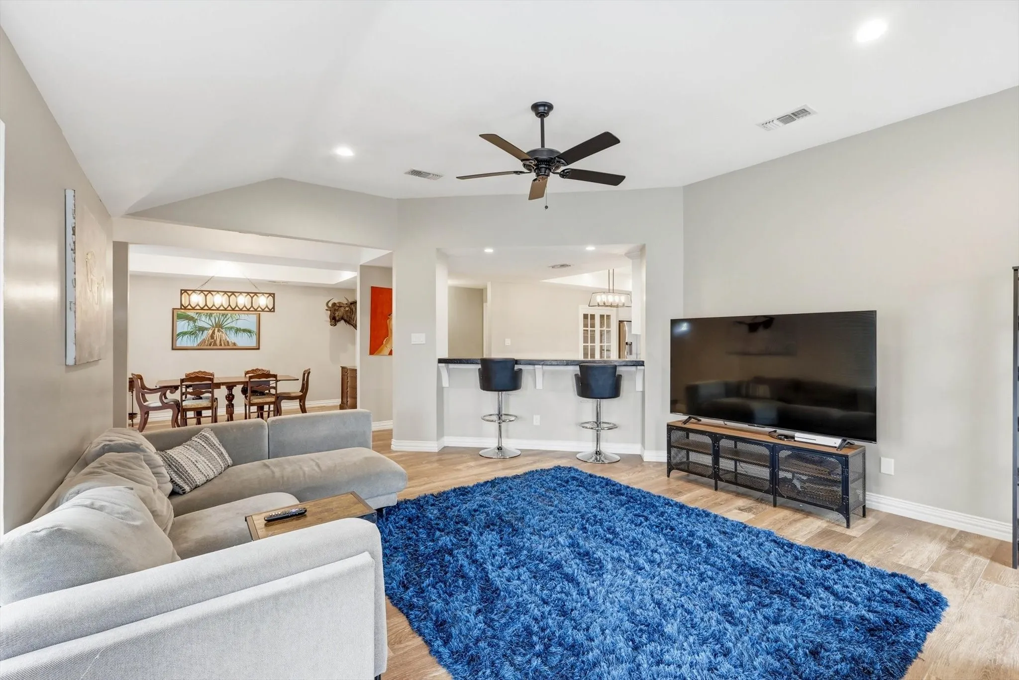 Single Family Residence For Sale in Dallas County , 1810 Apache Trail, Mesquite, Texas 75149, 3 Bedroom, 2 Bathroom, Garage spaces, 2,225 Sqft, built in 1987, mls#21255590, Real Estate Agent in Mesquite, Homes For Sale in Dallas county, Homes For Sale in Mesquite, Realtor in Mesquite Texas, Real Estate Brokerage Independent Realty Texas, Luminita Cordes Realtor