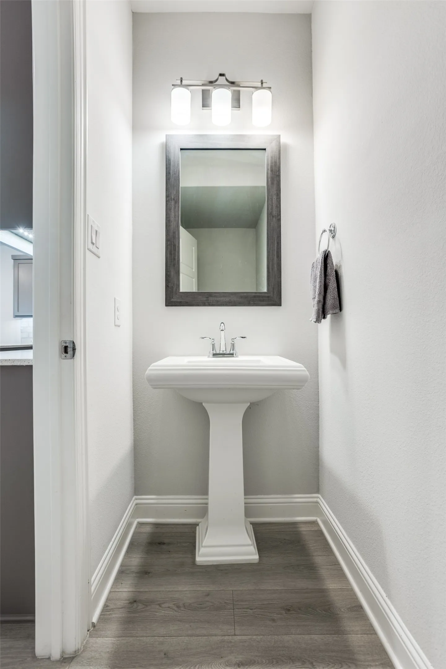 Townhouse For Sale in Collin County , 1971 Newman Avenue, Allen, Texas 75013, 3 Bedroom, 3 Bathroom, 2 Garage spaces, 2,159 Sqft, built in 2023, Preowned, mls#21251116, Real Estate Agent in Allen, Homes For Sale in Collin county, Homes For Sale in Allen, Realtor in Allen Texas, Real Estate Brokerage Independent Realty Texas, Luminita Cordes Realtor