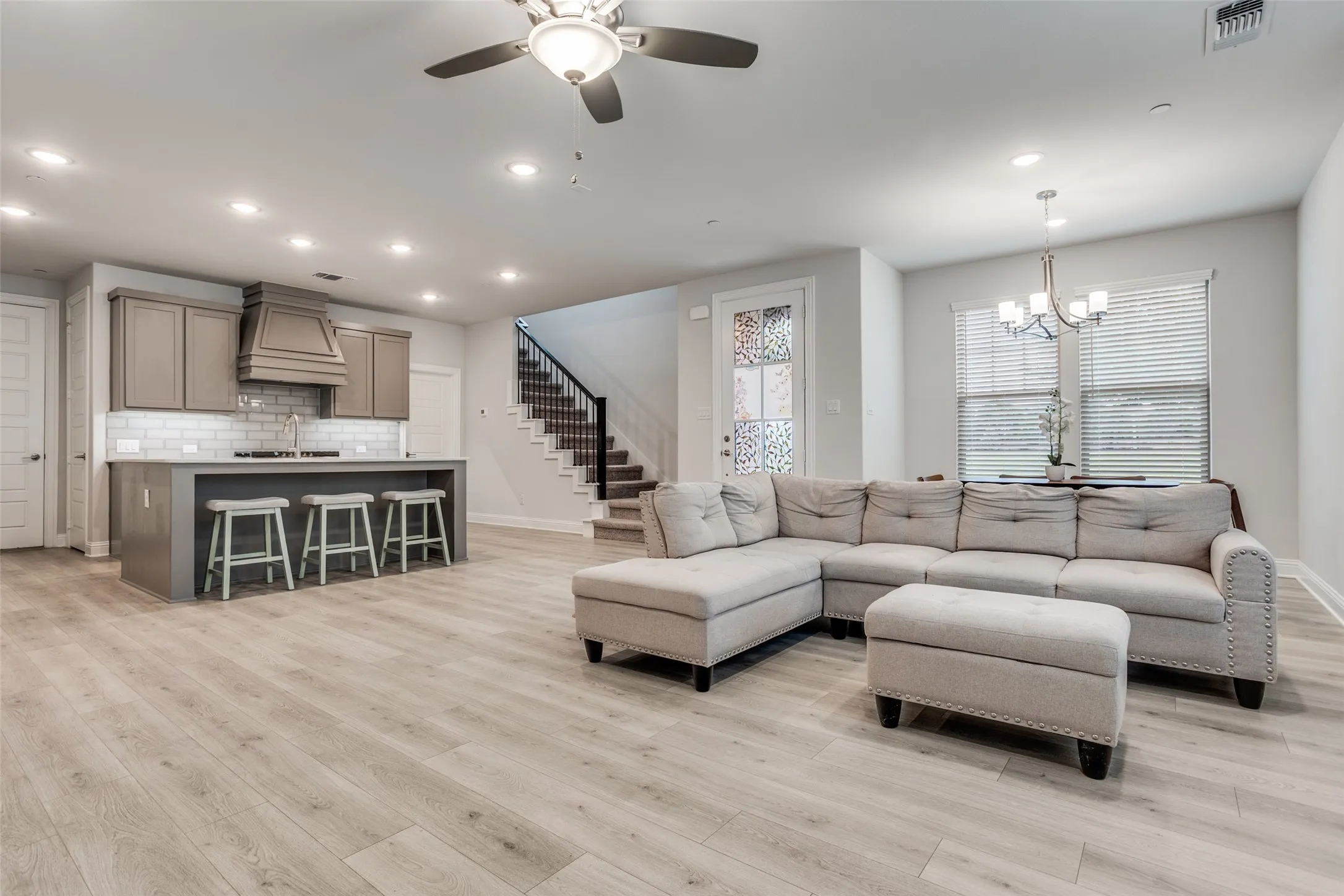 Townhouse For Sale in Collin County , 1971 Newman Avenue, Allen, Texas 75013, 3 Bedroom, 3 Bathroom, 2 Garage spaces, 2,159 Sqft, built in 2023, Preowned, mls#21251116, Real Estate Agent in Allen, Homes For Sale in Collin county, Homes For Sale in Allen, Realtor in Allen Texas, Real Estate Brokerage Independent Realty Texas, Luminita Cordes Realtor