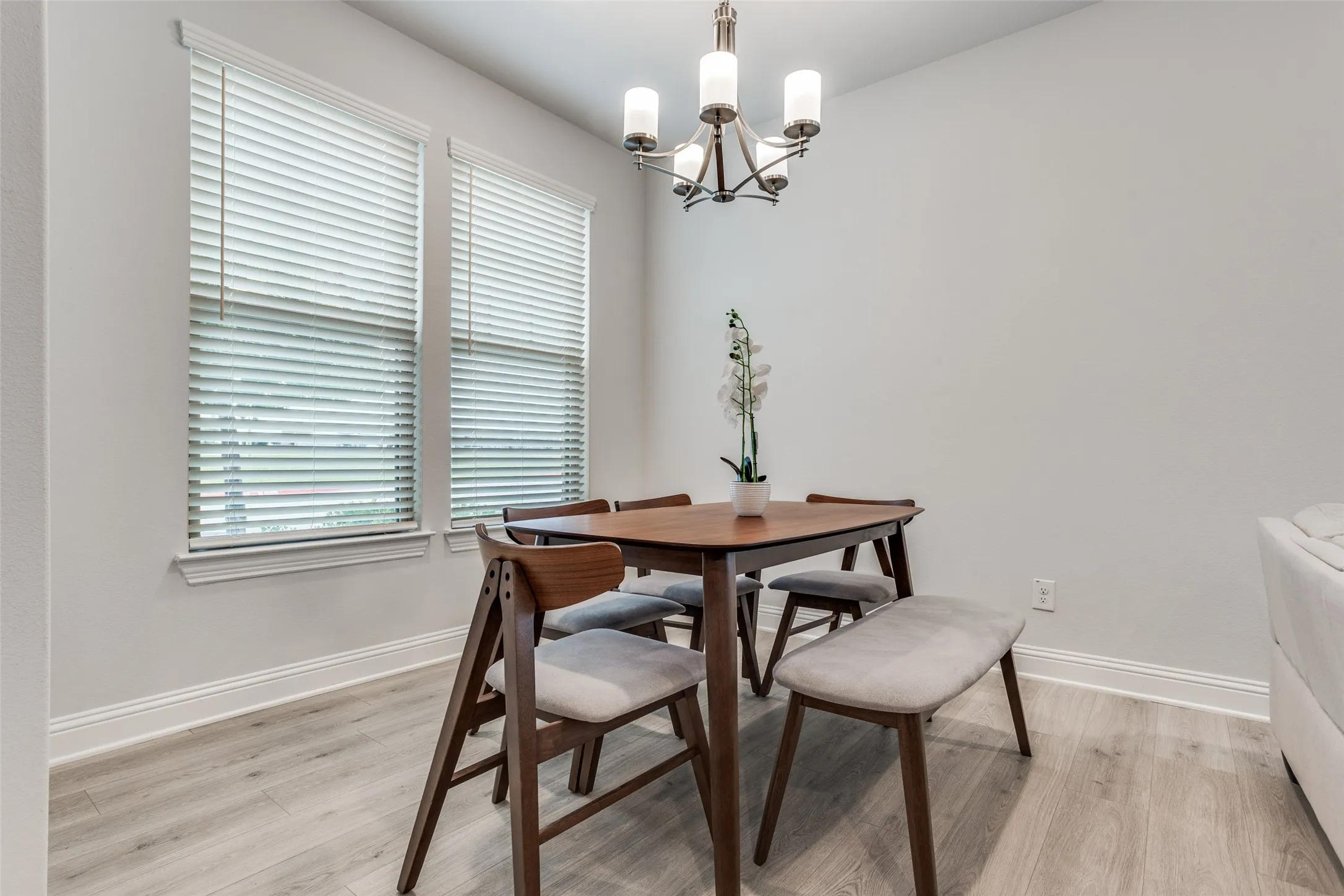 Townhouse For Sale in Collin County , 1971 Newman Avenue, Allen, Texas 75013, 3 Bedroom, 3 Bathroom, 2 Garage spaces, 2,159 Sqft, built in 2023, Preowned, mls#21251116, Real Estate Agent in Allen, Homes For Sale in Collin county, Homes For Sale in Allen, Realtor in Allen Texas, Real Estate Brokerage Independent Realty Texas, Luminita Cordes Realtor