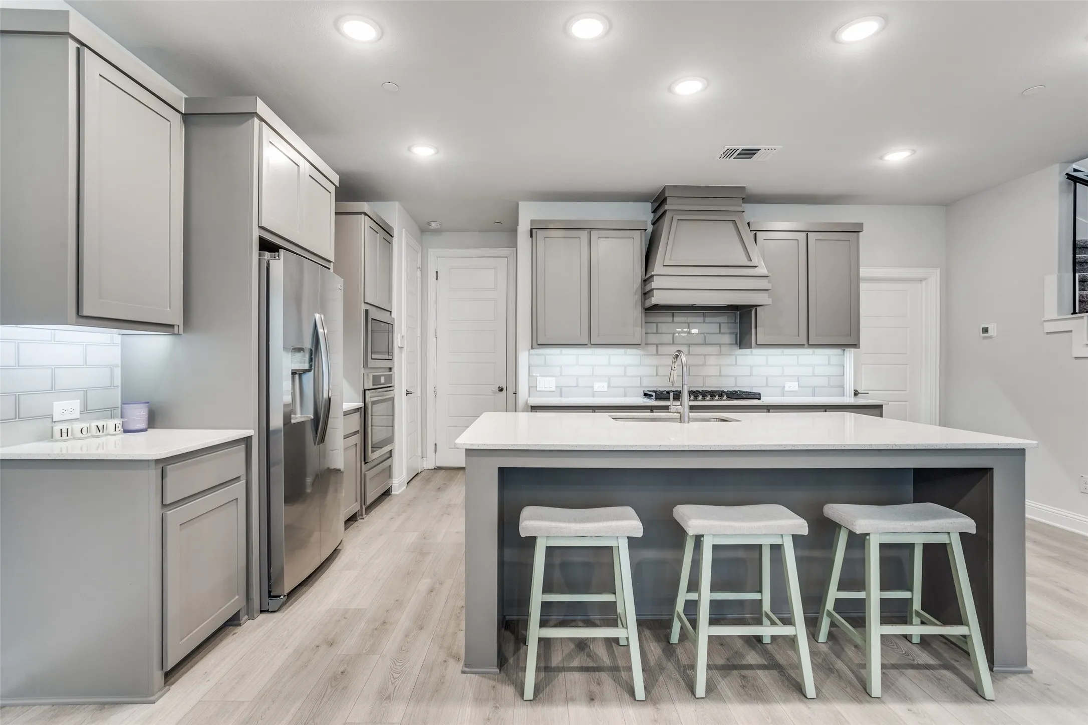 Townhouse For Sale in Collin County , 1971 Newman Avenue, Allen, Texas 75013, 3 Bedroom, 3 Bathroom, 2 Garage spaces, 2,159 Sqft, built in 2023, Preowned, mls#21251116, Real Estate Agent in Allen, Homes For Sale in Collin county, Homes For Sale in Allen, Realtor in Allen Texas, Real Estate Brokerage Independent Realty Texas, Luminita Cordes Realtor