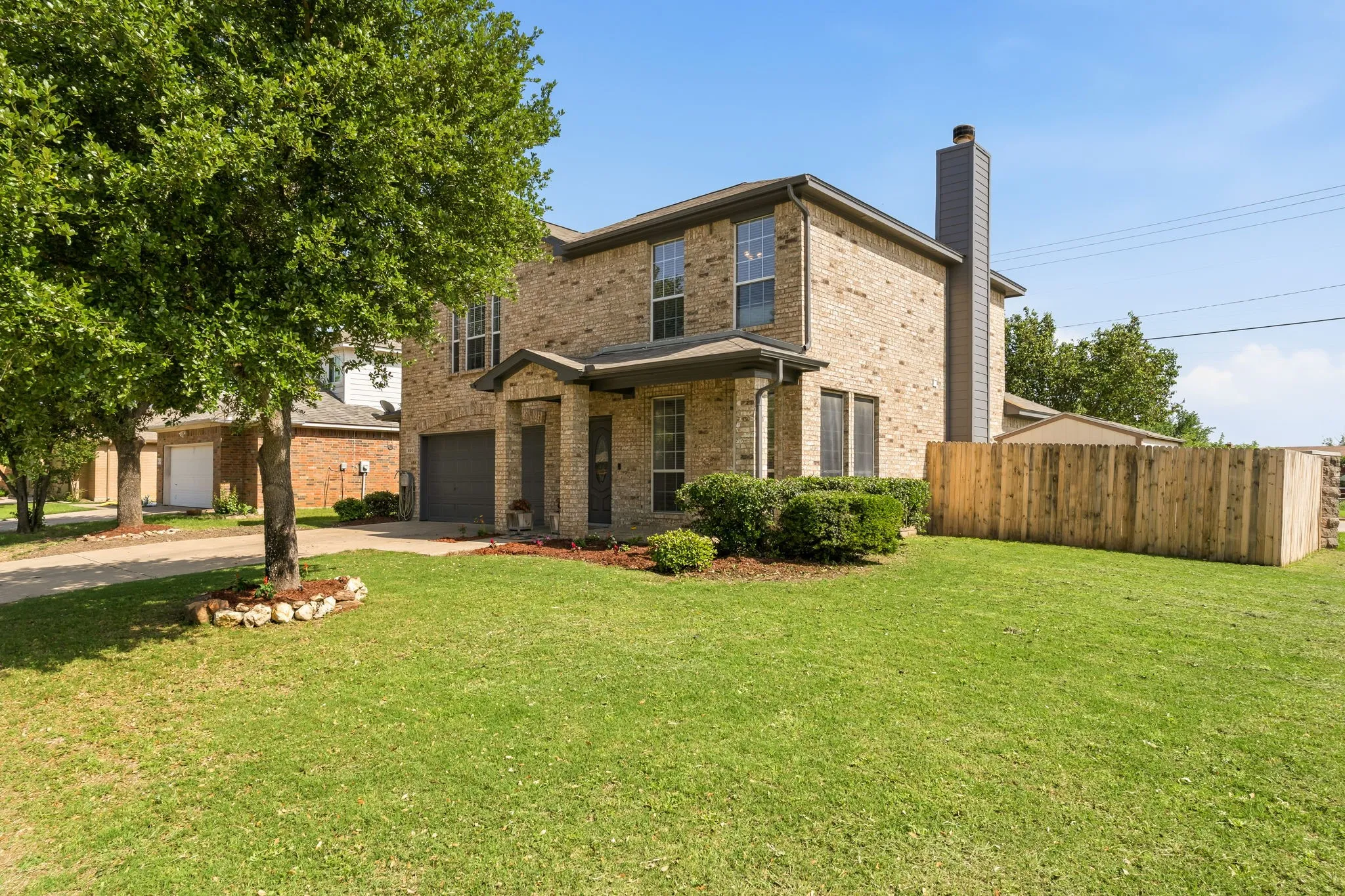 Single Family Residence For Sale in Denton County , 420 Goodnight Trail, Justin, Texas 76247, 4 Bedrooms, 3 Bathrooms, 2 Garage spaces, 2,314 Sqft, built in 2002, Preowned, Price $385,000, mls#21254576, Real Estate Agent in Justin, Homes For Sale in Denton county, Homes For Sale in Justin, Realtor in Justin Texas, Real Estate Brokerage Independent Realty Texas, Luminita Cordes Realtor