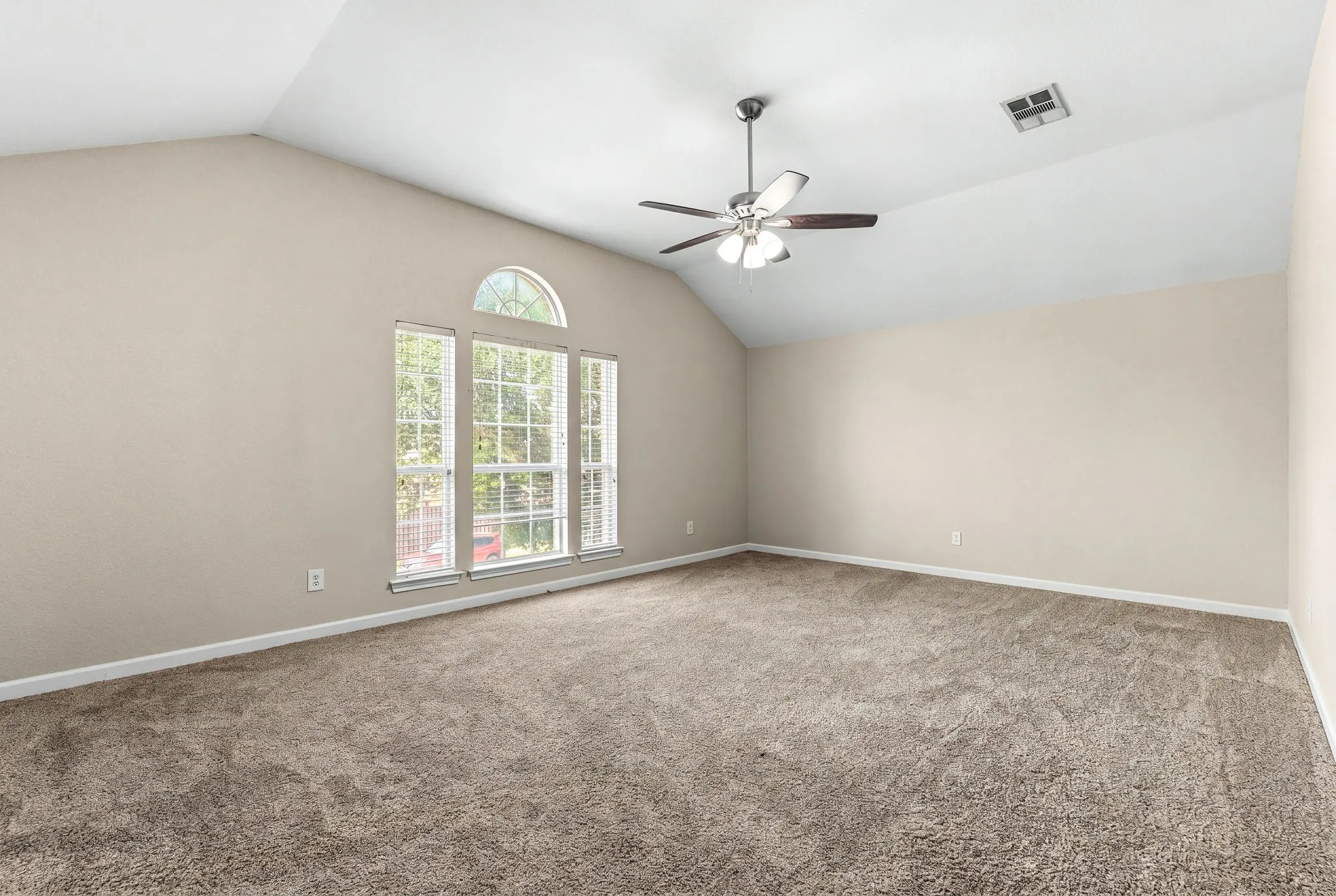 Single Family Residence For Sale in Denton County , 420 Goodnight Trail, Justin, Texas 76247, 4 Bedrooms, 3 Bathrooms, 2 Garage spaces, 2,314 Sqft, built in 2002, Preowned, Price $385,000, mls#21254576, Real Estate Agent in Justin, Homes For Sale in Denton county, Homes For Sale in Justin, Realtor in Justin Texas, Real Estate Brokerage Independent Realty Texas, Luminita Cordes Realtor