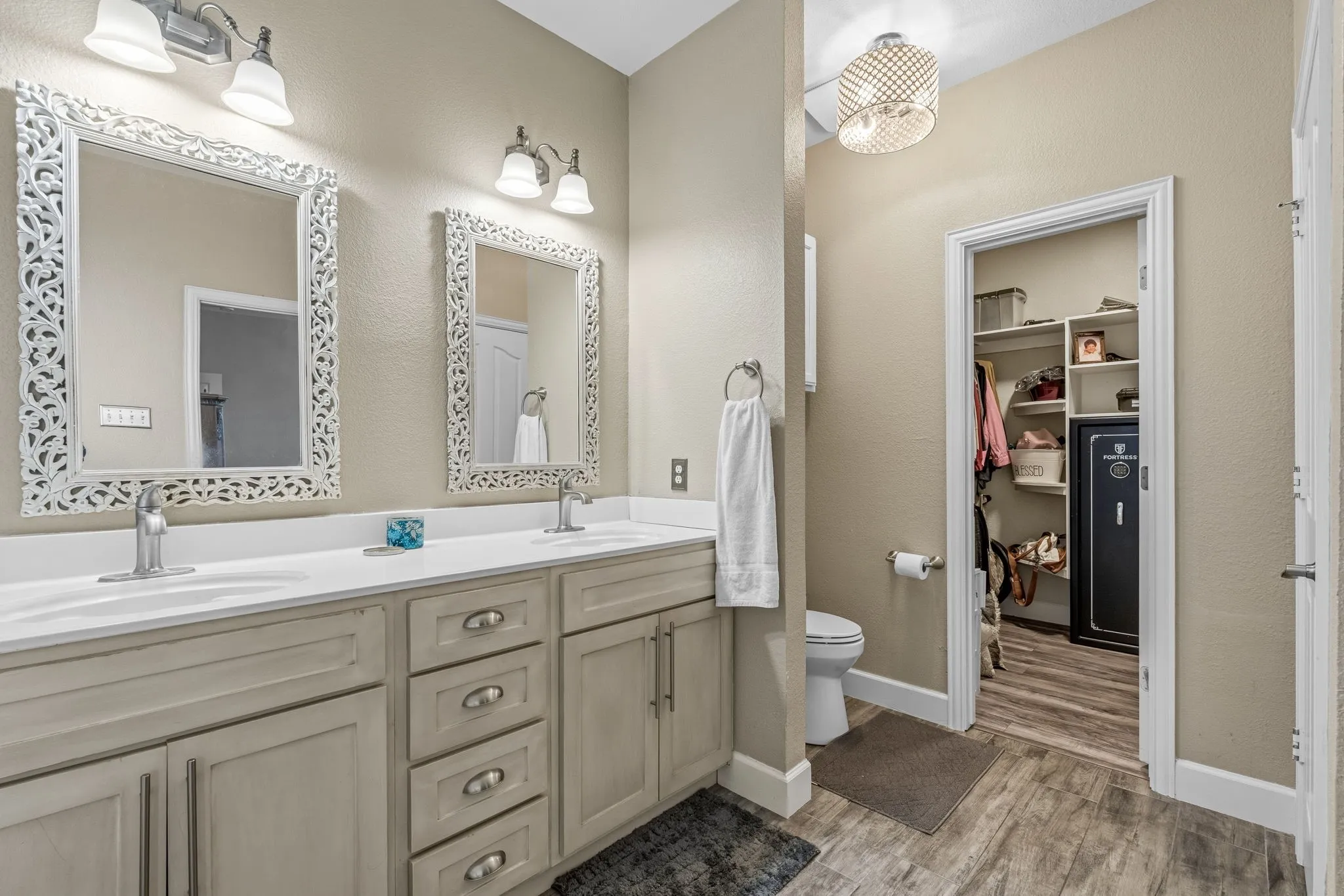 Single Family Residence For Sale in Denton County , 420 Goodnight Trail, Justin, Texas 76247, 4 Bedrooms, 3 Bathrooms, 2 Garage spaces, 2,314 Sqft, built in 2002, Preowned, Price $385,000, mls#21254576, Real Estate Agent in Justin, Homes For Sale in Denton county, Homes For Sale in Justin, Realtor in Justin Texas, Real Estate Brokerage Independent Realty Texas, Luminita Cordes Realtor