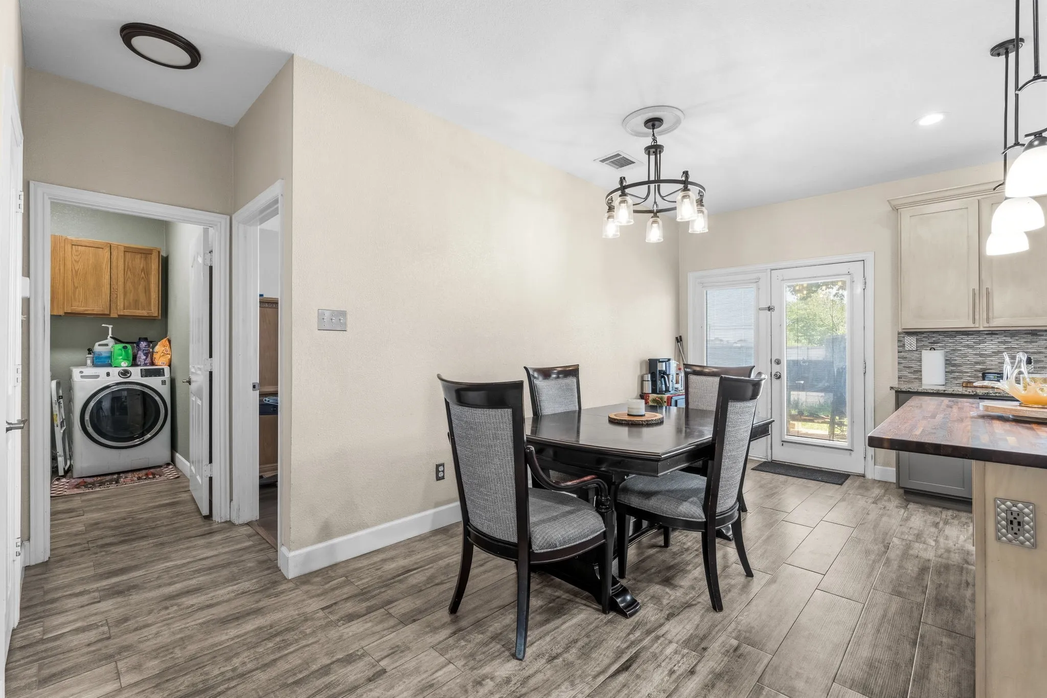 Single Family Residence For Sale in Denton County , 420 Goodnight Trail, Justin, Texas 76247, 4 Bedrooms, 3 Bathrooms, 2 Garage spaces, 2,314 Sqft, built in 2002, Preowned, Price $385,000, mls#21254576, Real Estate Agent in Justin, Homes For Sale in Denton county, Homes For Sale in Justin, Realtor in Justin Texas, Real Estate Brokerage Independent Realty Texas, Luminita Cordes Realtor