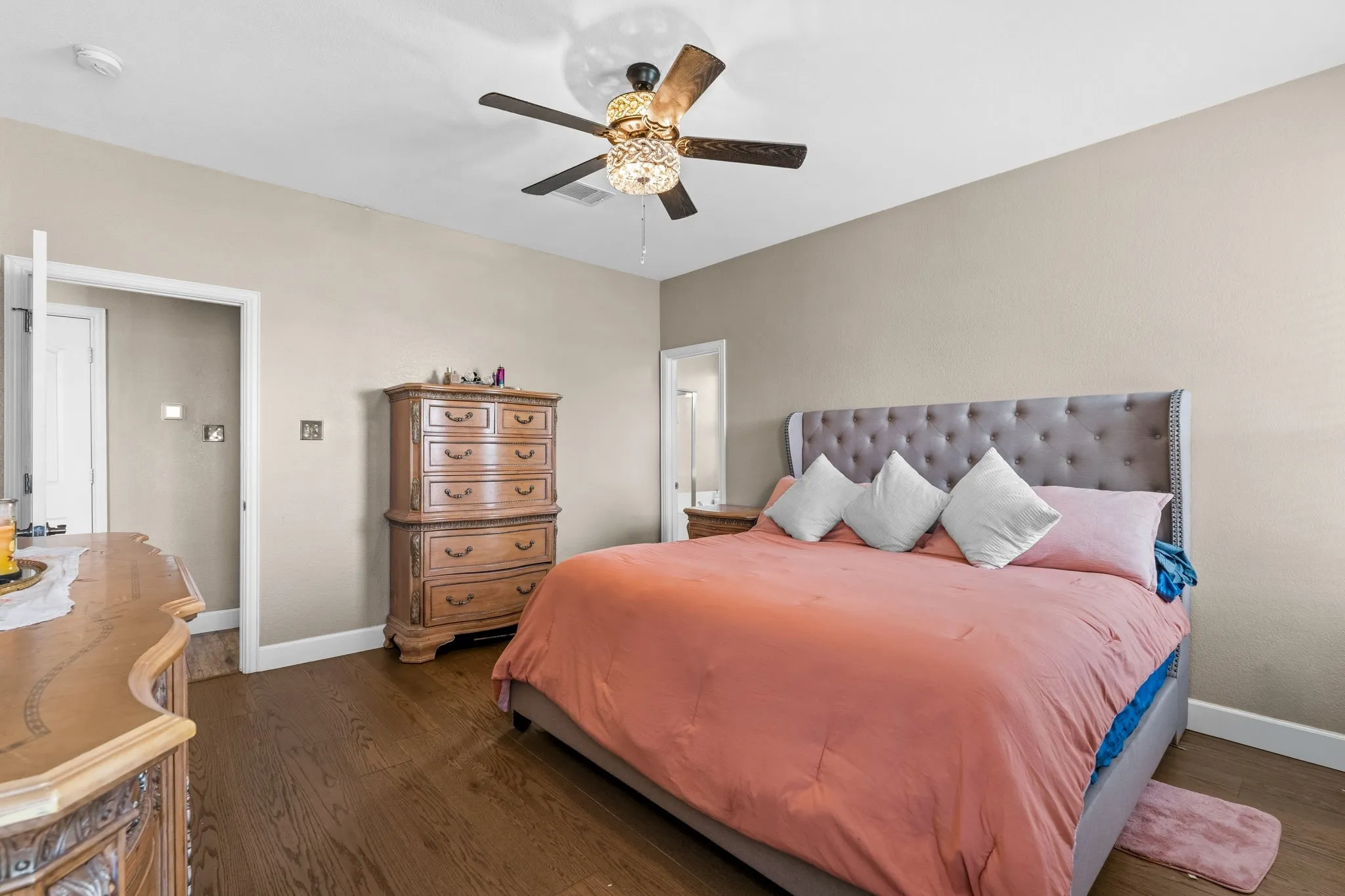 Single Family Residence For Sale in Denton County , 420 Goodnight Trail, Justin, Texas 76247, 4 Bedrooms, 3 Bathrooms, 2 Garage spaces, 2,314 Sqft, built in 2002, Preowned, Price $385,000, mls#21254576, Real Estate Agent in Justin, Homes For Sale in Denton county, Homes For Sale in Justin, Realtor in Justin Texas, Real Estate Brokerage Independent Realty Texas, Luminita Cordes Realtor
