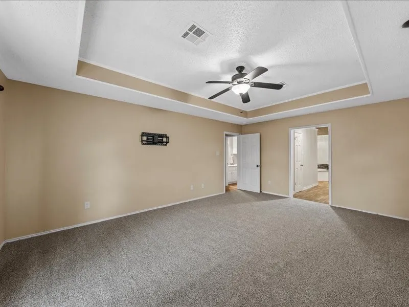 Single Family Residence For Sale in Mc Lennan County , 1072 Chapman Road, Crawford, Texas 76638, 3 Bedroom, 4 Bathroom, 3 Garage spaces, 2,935 Sqft, built in 1991, mls#21251981, Real Estate Agent in Crawford, Homes For Sale in Mc Lennan county, Homes For Sale in Crawford, Realtor in Crawford Texas, Real Estate Brokerage Independent Realty Texas, Luminita Cordes Realtor