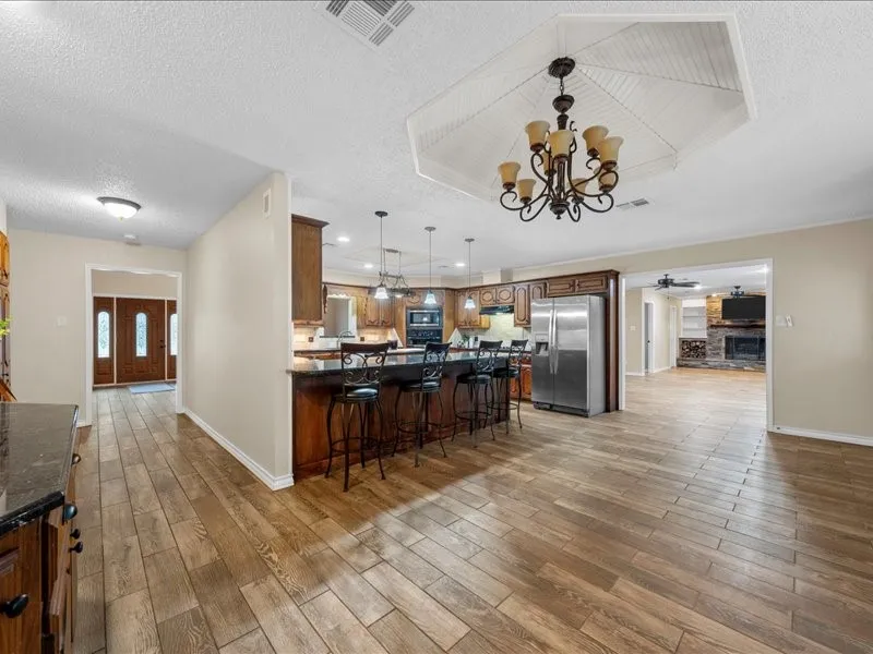 Single Family Residence For Sale in Mc Lennan County , 1072 Chapman Road, Crawford, Texas 76638, 3 Bedroom, 4 Bathroom, 3 Garage spaces, 2,935 Sqft, built in 1991, mls#21251981, Real Estate Agent in Crawford, Homes For Sale in Mc Lennan county, Homes For Sale in Crawford, Realtor in Crawford Texas, Real Estate Brokerage Independent Realty Texas, Luminita Cordes Realtor