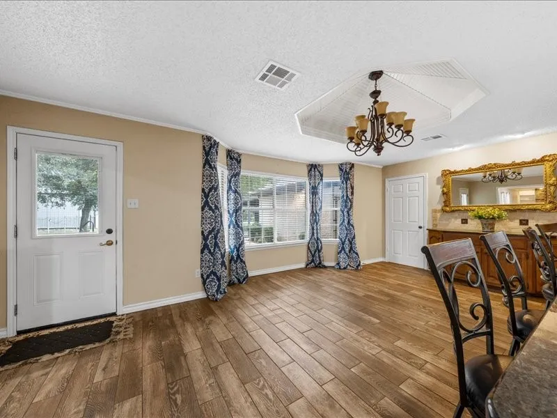 Single Family Residence For Sale in Mc Lennan County , 1072 Chapman Road, Crawford, Texas 76638, 3 Bedroom, 4 Bathroom, 3 Garage spaces, 2,935 Sqft, built in 1991, mls#21251981, Real Estate Agent in Crawford, Homes For Sale in Mc Lennan county, Homes For Sale in Crawford, Realtor in Crawford Texas, Real Estate Brokerage Independent Realty Texas, Luminita Cordes Realtor