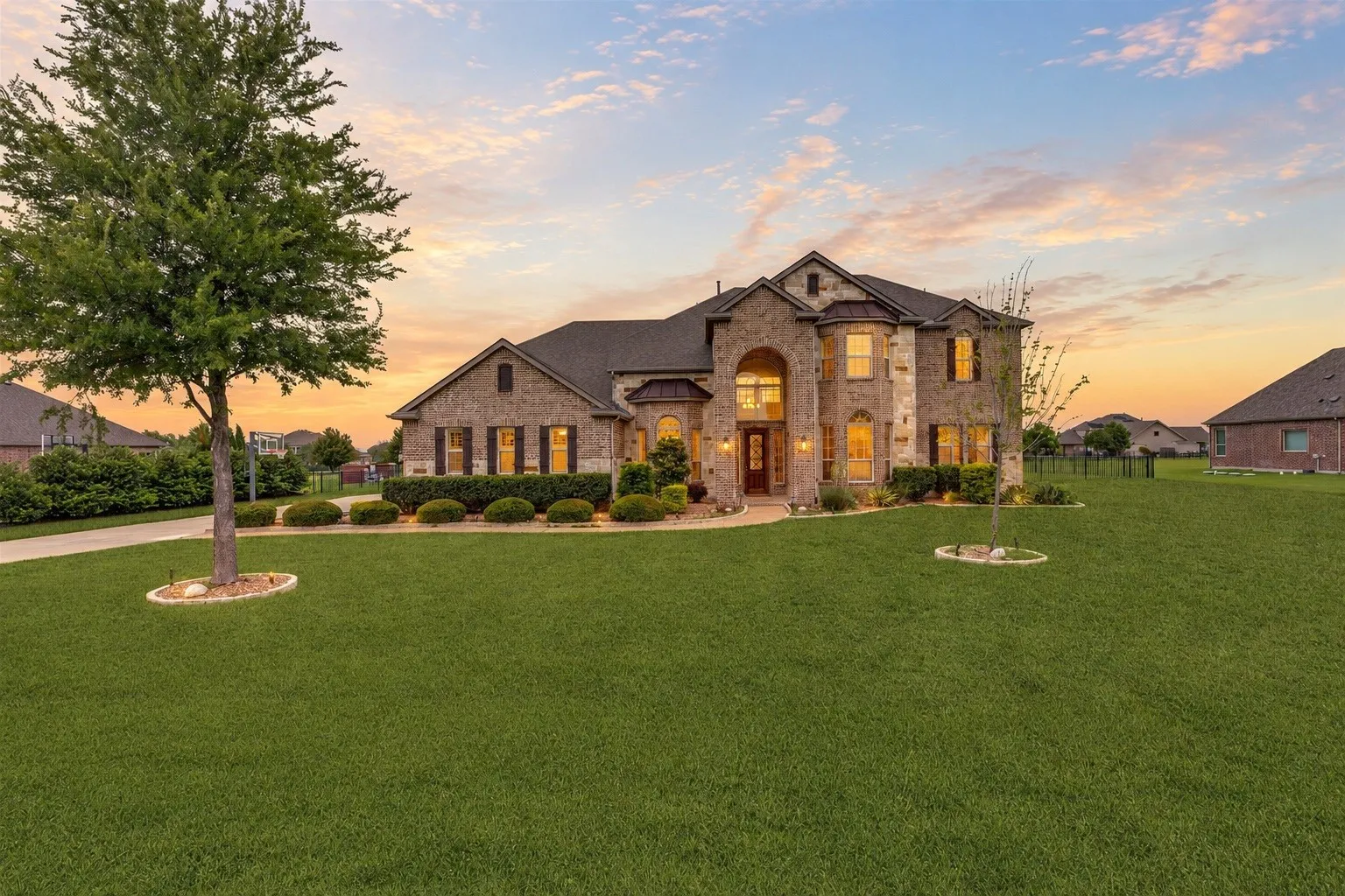 Single Family Residence For Sale in Collin County , 1960 Tapadero Lane, Celina, Texas 75009, 5 Bedroom, 5 Bathroom, 3 Garage spaces, 4,135 Sqft, built in 2015, mls#21254086, Real Estate Agent in Celina, Homes For Sale in Collin county, Homes For Sale in Celina, Realtor in Celina Texas, Real Estate Brokerage Independent Realty Texas, Luminita Cordes Realtor