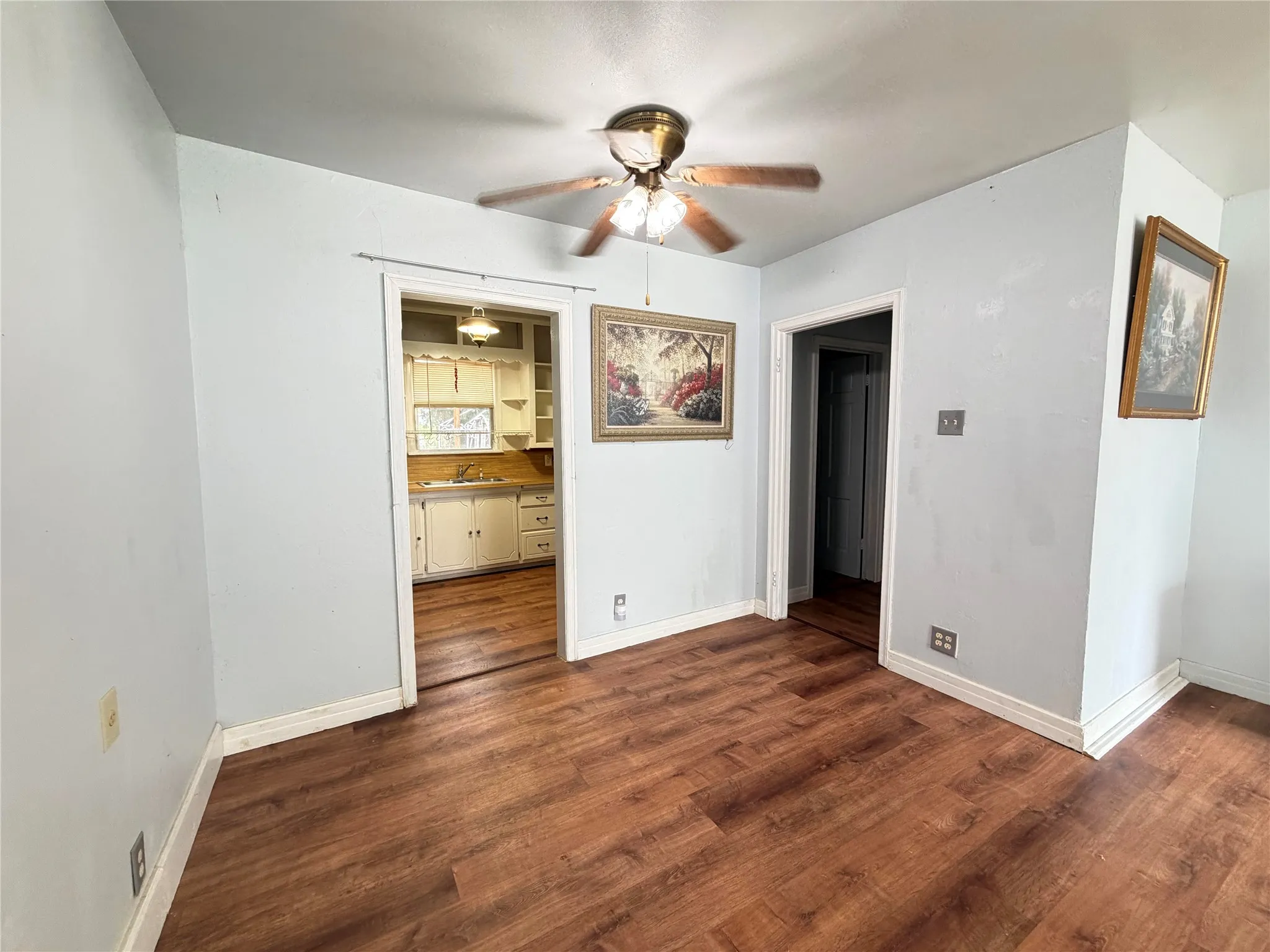 Single Family Residence For Sale in Grayson County , 605 E Morton Street, Denison, Texas 75021, 2 Bedroom, 1 Bathroom, 1 Garage spaces, 914 Sqft, built in 1945, mls#21254556, Real Estate Agent in Denison, Homes For Sale in Grayson county, Homes For Sale in Denison, Realtor in Denison Texas, Real Estate Brokerage Independent Realty Texas, Luminita Cordes Realtor