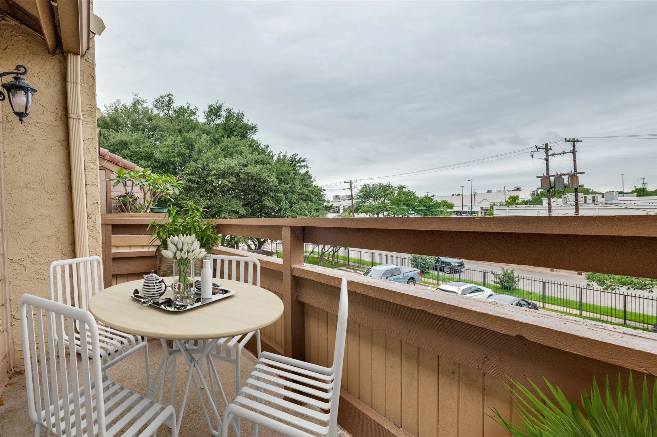 Condominium For Sale in Dallas County , 7640 W Greenway Boulevard 5K, Dallas, Texas 75209, 1 Bedroom, 2 Bathroom, Garage spaces, 808 Sqft, built in 1982, mls#21249765, Real Estate Agent in Dallas, Homes For Sale in Dallas county, Homes For Sale in Dallas, Realtor in Dallas Texas, Real Estate Brokerage Independent Realty Texas, Luminita Cordes Realtor