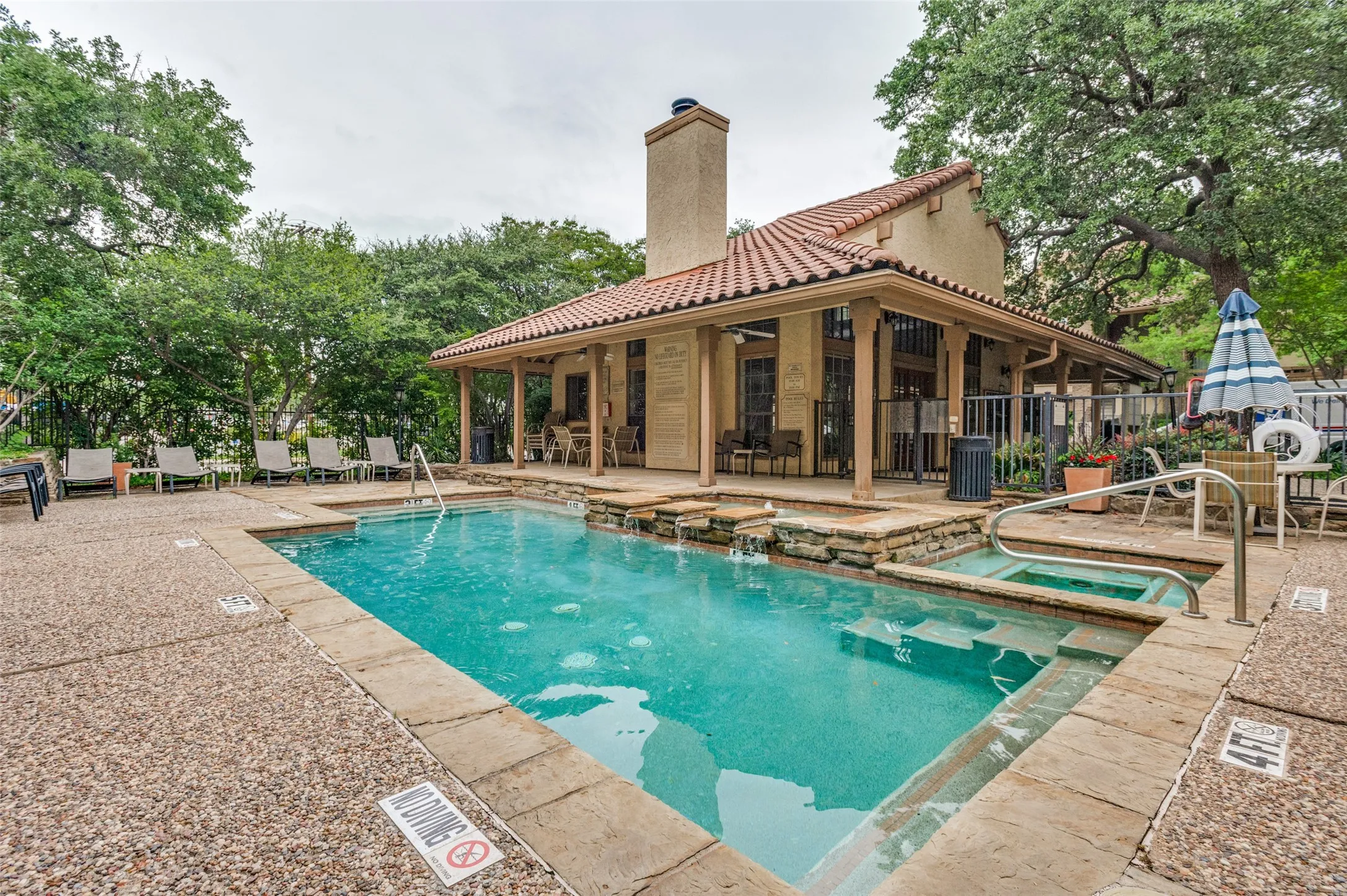 Condominium For Sale in Dallas County , 7640 W Greenway Boulevard 5K, Dallas, Texas 75209, 1 Bedroom, 2 Bathroom, Garage spaces, 808 Sqft, built in 1982, mls#21249765, Real Estate Agent in Dallas, Homes For Sale in Dallas county, Homes For Sale in Dallas, Realtor in Dallas Texas, Real Estate Brokerage Independent Realty Texas, Luminita Cordes Realtor