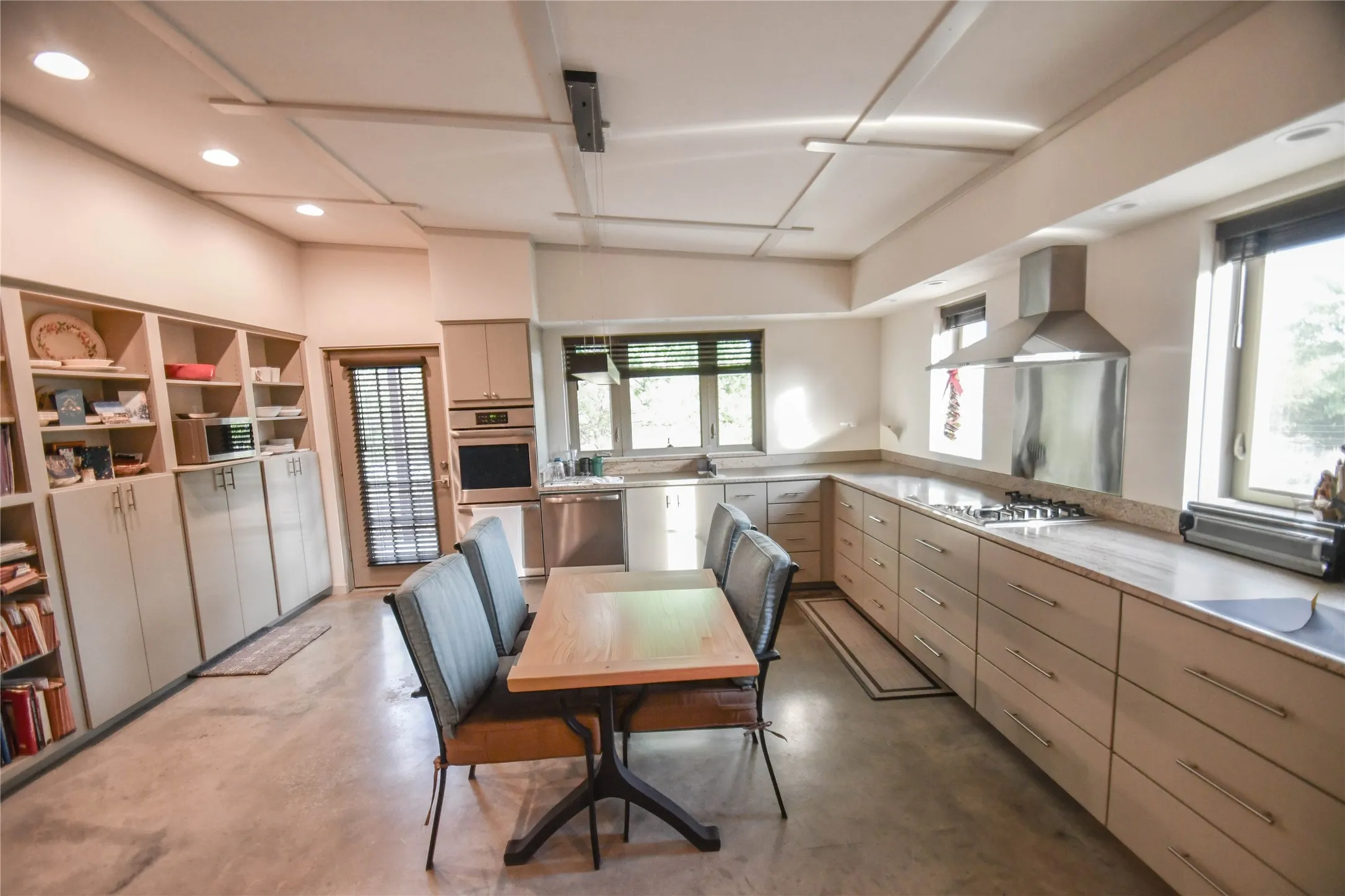 Ranch For Sale in Young County , 3257 Finis Road, Graham, Texas 76450, 0, 0, Garage spaces, 0 Sqft, built in 0, mls#21255992, Real Estate Agent in Graham, Homes For Sale in Young county, Homes For Sale in Graham, Realtor in Graham Texas, Real Estate Brokerage Independent Realty Texas, Luminita Cordes Realtor