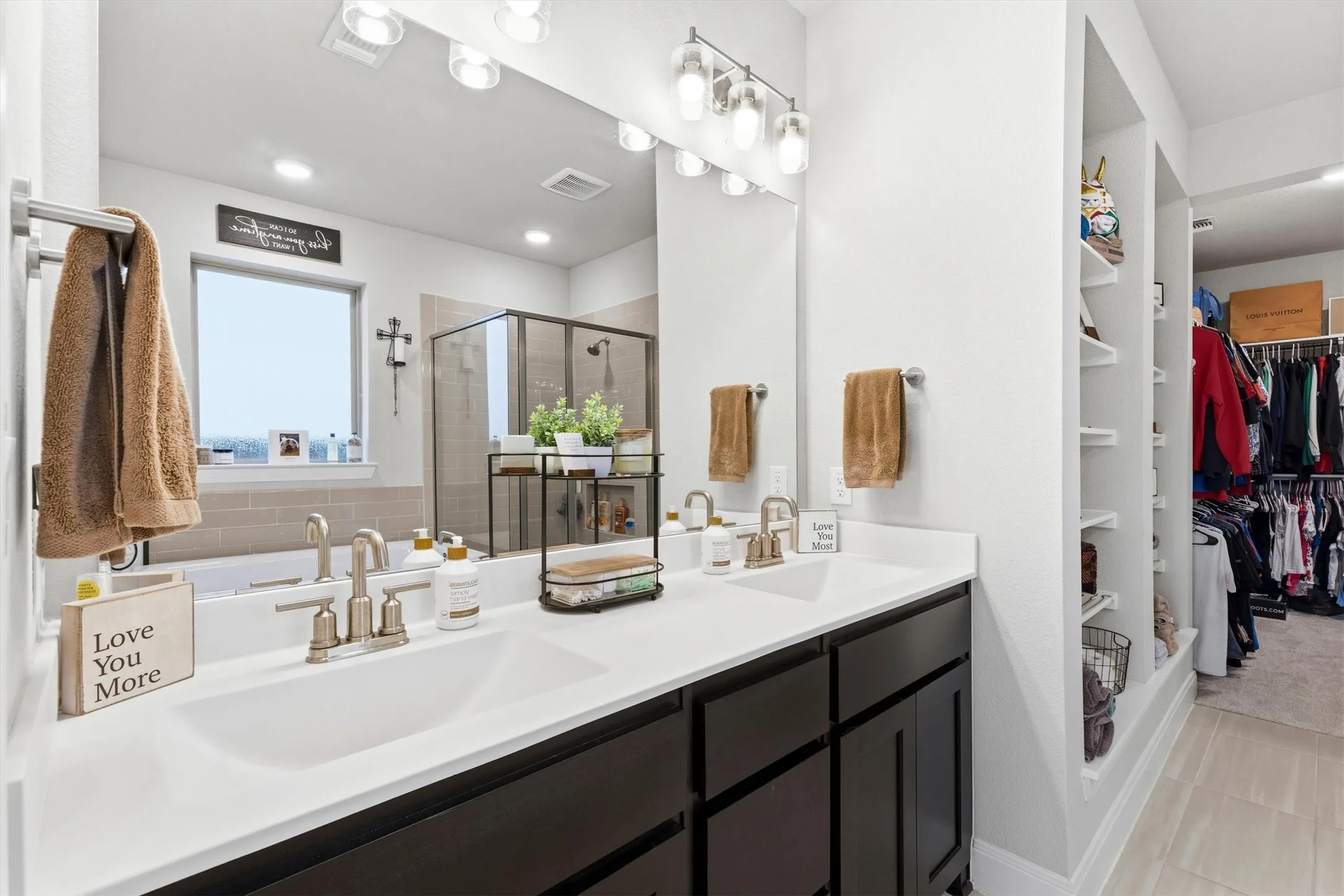 Double sinks in the primary bathroom