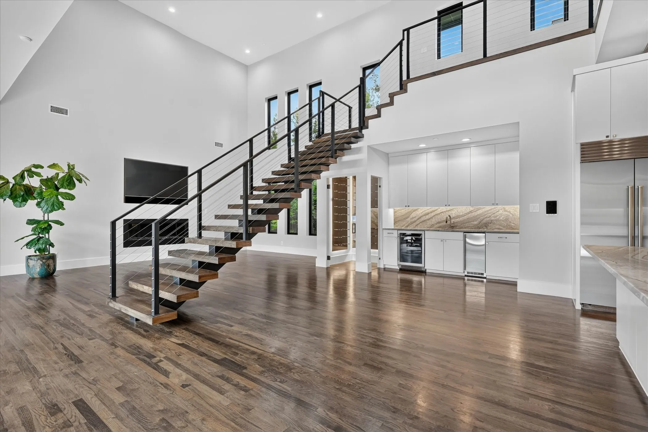 Single Family Residence For Sale in Dallas County , 6615 GREEN KNOLL Drive, Dallas, Texas 75230, 4 Bedroom, 4 Bathroom, 2 Garage spaces, 3,748 Sqft, built in 2018, Preowned, mls#21256029, Real Estate Agent in Dallas, Homes For Sale in Dallas county, Homes For Sale in Dallas, Realtor in Dallas Texas, Real Estate Brokerage Independent Realty Texas, Luminita Cordes Realtor
