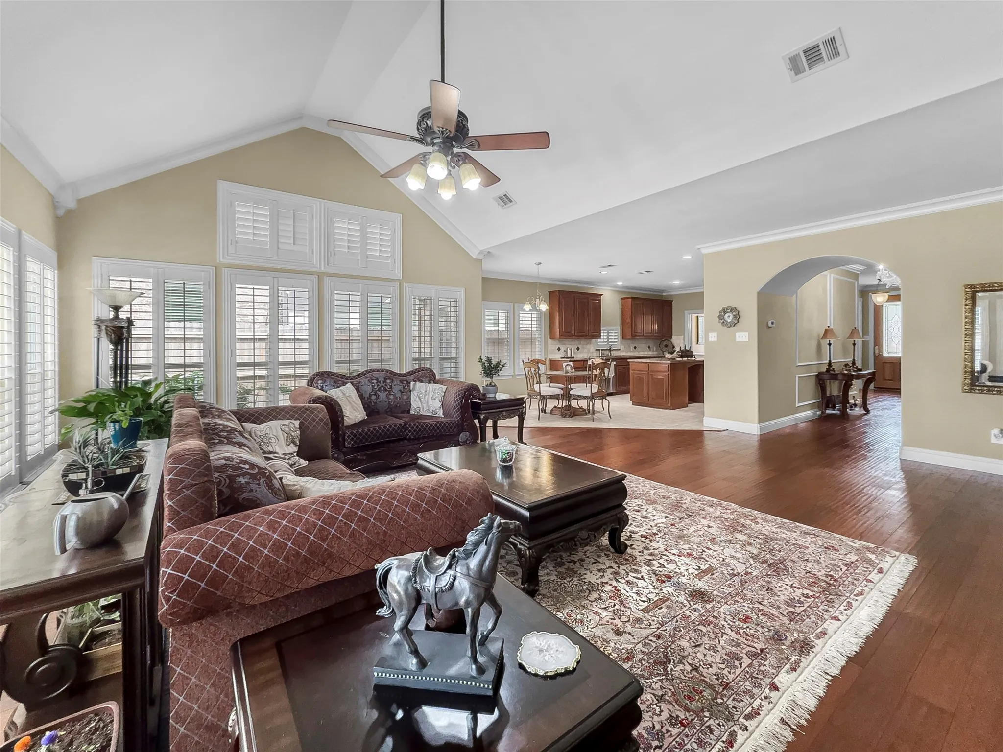 Single Family Residence For Sale in Tarrant County , 6951 Sea Harbor Drive, Grand Prairie, Texas 75054, 4 Bedroom, 4 Bathroom, 2 Garage spaces, 3,948 Sqft, built in 2008, Preowned, mls#21256030, Real Estate Agent in Grand Prairie, Homes For Sale in Tarrant county, Homes For Sale in Grand Prairie, Realtor in Grand Prairie Texas, Real Estate Brokerage Independent Realty Texas, Luminita Cordes Realtor