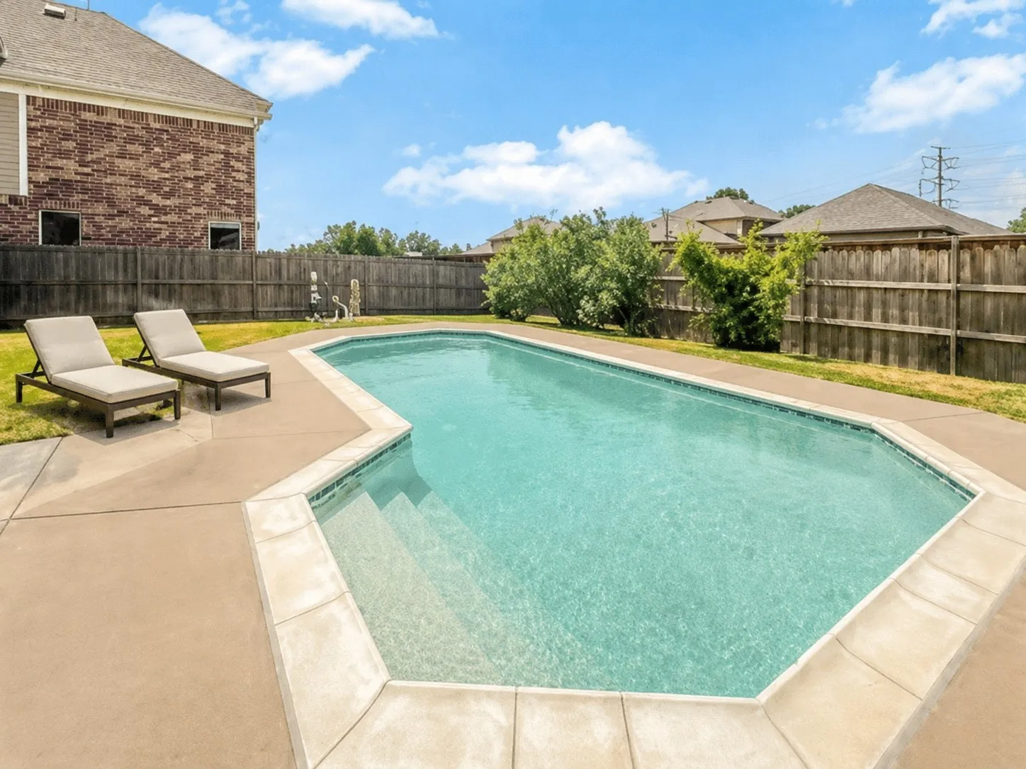 Single Family Residence For Sale in Tarrant County , 6951 Sea Harbor Drive, Grand Prairie, Texas 75054, 4 Bedroom, 4 Bathroom, 2 Garage spaces, 3,948 Sqft, built in 2008, Preowned, mls#21256030, Real Estate Agent in Grand Prairie, Homes For Sale in Tarrant county, Homes For Sale in Grand Prairie, Realtor in Grand Prairie Texas, Real Estate Brokerage Independent Realty Texas, Luminita Cordes Realtor