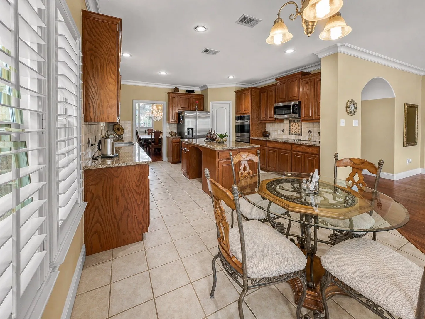 Single Family Residence For Sale in Tarrant County , 6951 Sea Harbor Drive, Grand Prairie, Texas 75054, 4 Bedroom, 4 Bathroom, 2 Garage spaces, 3,948 Sqft, built in 2008, Preowned, mls#21256030, Real Estate Agent in Grand Prairie, Homes For Sale in Tarrant county, Homes For Sale in Grand Prairie, Realtor in Grand Prairie Texas, Real Estate Brokerage Independent Realty Texas, Luminita Cordes Realtor
