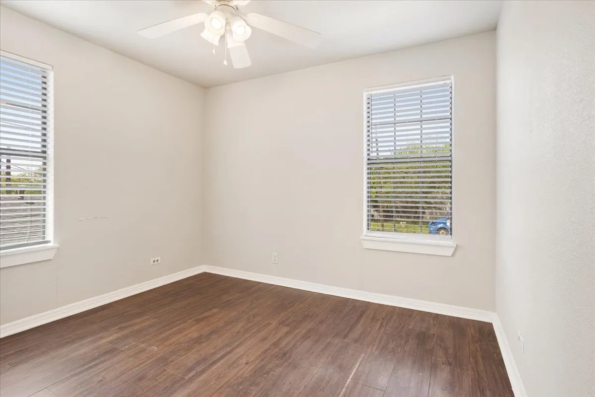 Single Family Residence For Sale in Grayson County , 726 W Texas, Denison, Texas 75020, 4 Bedroom, 3 Bathroom, 1 Garage spaces, 1,408 Sqft, built in 1930, mls#21251699, Real Estate Agent in Denison, Homes For Sale in Grayson county, Homes For Sale in Denison, Realtor in Denison Texas, Real Estate Brokerage Independent Realty Texas, Luminita Cordes Realtor