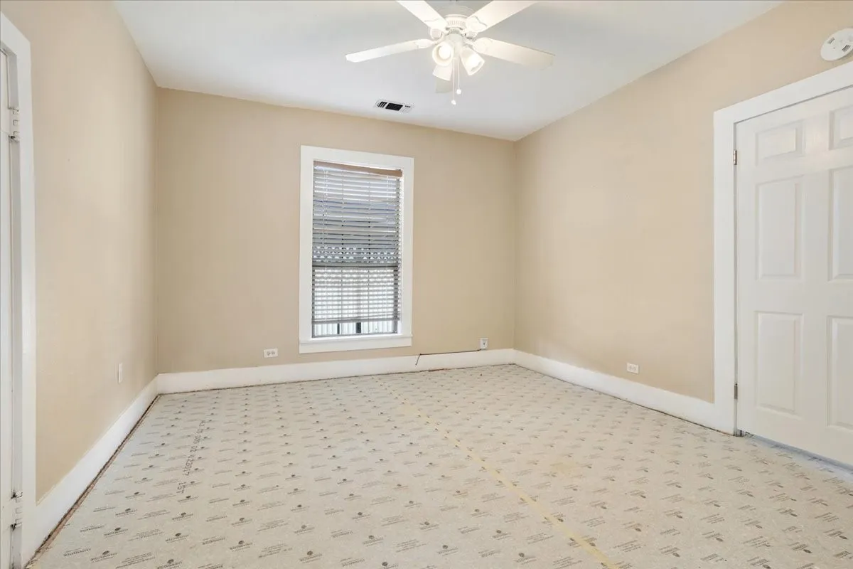 Single Family Residence For Sale in Grayson County , 726 W Texas, Denison, Texas 75020, 4 Bedroom, 3 Bathroom, 1 Garage spaces, 1,408 Sqft, built in 1930, mls#21251699, Real Estate Agent in Denison, Homes For Sale in Grayson county, Homes For Sale in Denison, Realtor in Denison Texas, Real Estate Brokerage Independent Realty Texas, Luminita Cordes Realtor