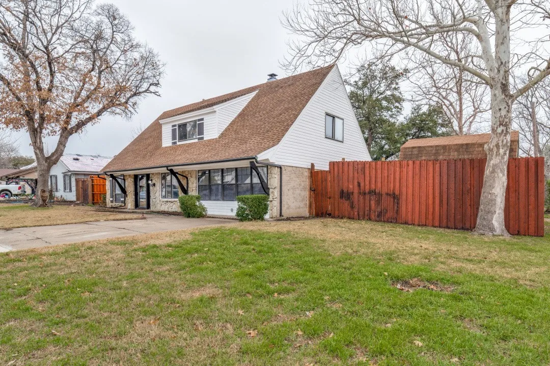 Single Family Residence For Sale in Dallas County , 12304 High Meadow Drive, Dallas, Texas 75234, 3 Bedroom, 2 Bathroom, Garage spaces, 2,205 Sqft, built in 1962, Preowned, mls#21253809, Real Estate Agent in Dallas, Homes For Sale in Dallas county, Homes For Sale in Dallas, Realtor in Dallas Texas, Real Estate Brokerage Independent Realty Texas, Luminita Cordes Realtor
