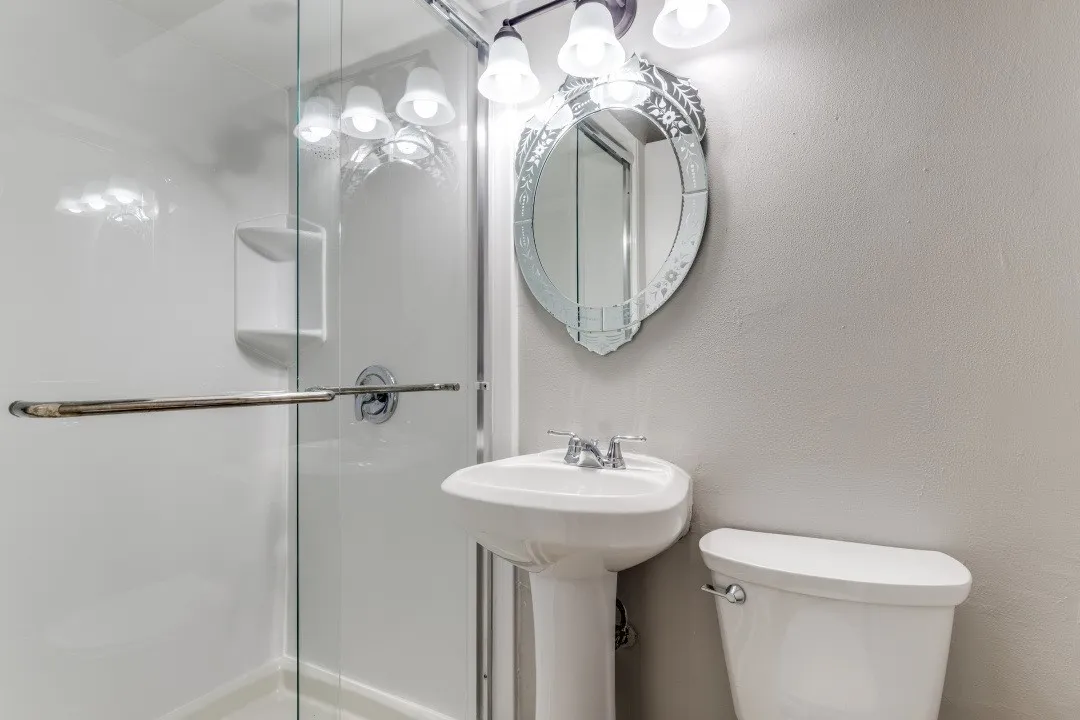 Single Family Residence For Sale in Dallas County , 12304 High Meadow Drive, Dallas, Texas 75234, 3 Bedroom, 2 Bathroom, Garage spaces, 2,205 Sqft, built in 1962, Preowned, mls#21253809, Real Estate Agent in Dallas, Homes For Sale in Dallas county, Homes For Sale in Dallas, Realtor in Dallas Texas, Real Estate Brokerage Independent Realty Texas, Luminita Cordes Realtor