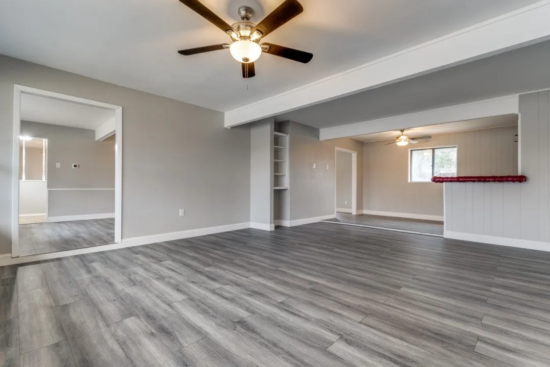 Single Family Residence For Sale in Dallas County , 12304 High Meadow Drive, Dallas, Texas 75234, 3 Bedroom, 2 Bathroom, Garage spaces, 2,205 Sqft, built in 1962, Preowned, mls#21253809, Real Estate Agent in Dallas, Homes For Sale in Dallas county, Homes For Sale in Dallas, Realtor in Dallas Texas, Real Estate Brokerage Independent Realty Texas, Luminita Cordes Realtor