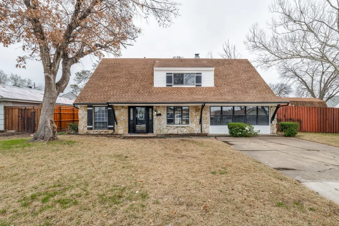 Single Family Residence For Sale in Dallas County , 12304 High Meadow Drive, Dallas, Texas 75234, 3 Bedroom, 2 Bathroom, Garage spaces, 2,205 Sqft, built in 1962, Preowned, mls#21253809, Real Estate Agent in Dallas, Homes For Sale in Dallas county, Homes For Sale in Dallas, Realtor in Dallas Texas, Real Estate Brokerage Independent Realty Texas, Luminita Cordes Realtor