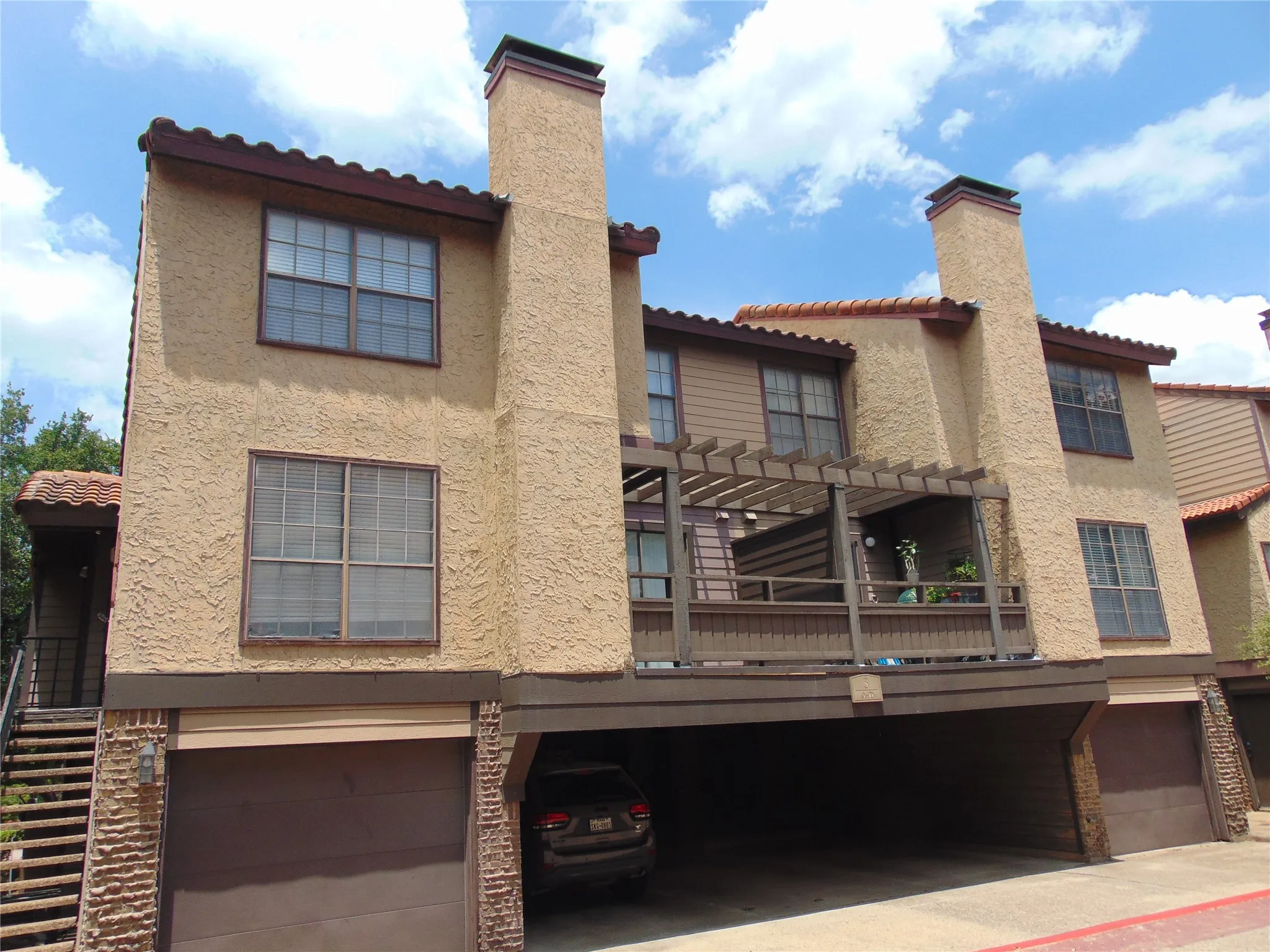Condominium For Sale in Dallas County , 4800 Northway Drive 2A, Dallas, Texas 75206, 2 Bedroom, 2 Bathroom, 1 Garage spaces, 1,018 Sqft, built in 1981, mls#21255286, Real Estate Agent in Dallas, Homes For Sale in Dallas county, Homes For Sale in Dallas, Realtor in Dallas Texas, Real Estate Brokerage Independent Realty Texas, Luminita Cordes Realtor