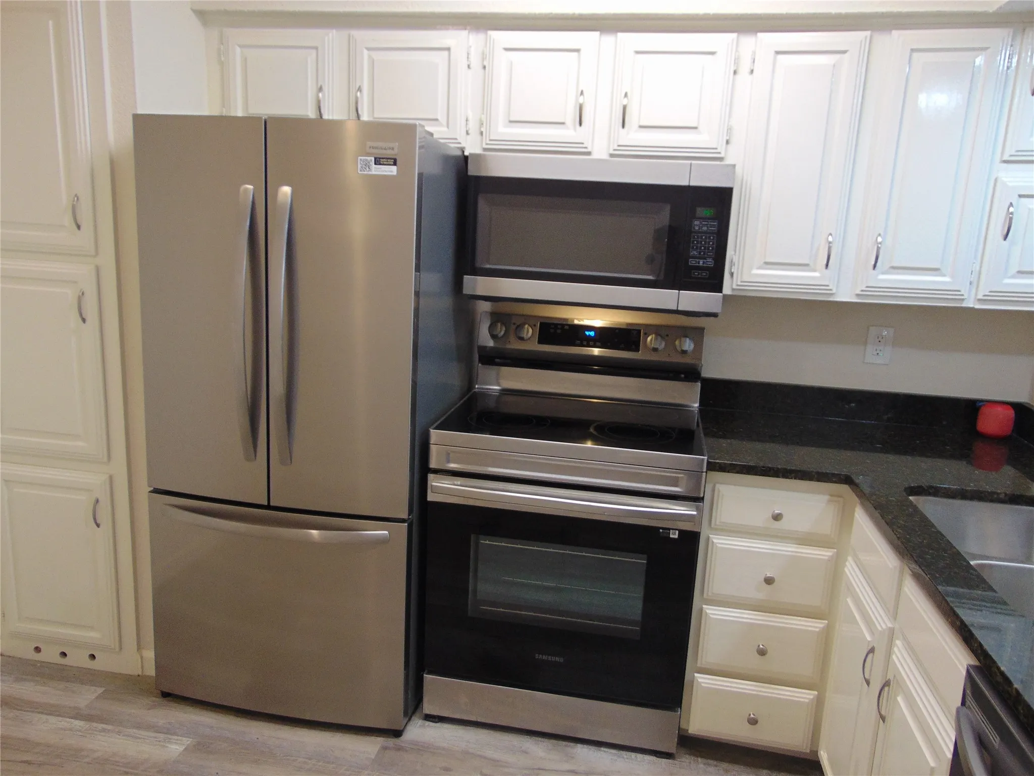 Condominium For Sale in Dallas County , 4800 Northway Drive 2A, Dallas, Texas 75206, 2 Bedroom, 2 Bathroom, 1 Garage spaces, 1,018 Sqft, built in 1981, mls#21255286, Real Estate Agent in Dallas, Homes For Sale in Dallas county, Homes For Sale in Dallas, Realtor in Dallas Texas, Real Estate Brokerage Independent Realty Texas, Luminita Cordes Realtor