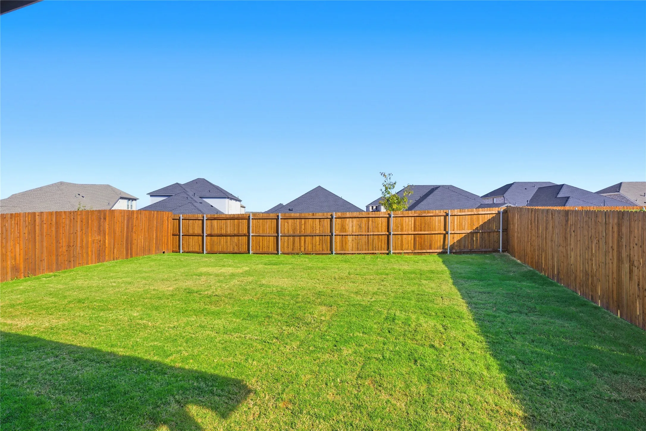 Single Family Residence For Sale in Collin County , 266 Little Bridge Drive, Lavon, Texas 75166, 4 Bedroom, 4 Bathroom, 2 Garage spaces, 2,588 Sqft, built in 2026, New Construction - Incomplete, mls#21256068, Real Estate Agent in Lavon, Homes For Sale in Collin county, Homes For Sale in Lavon, Realtor in Lavon Texas, Real Estate Brokerage Independent Realty Texas, Luminita Cordes Realtor