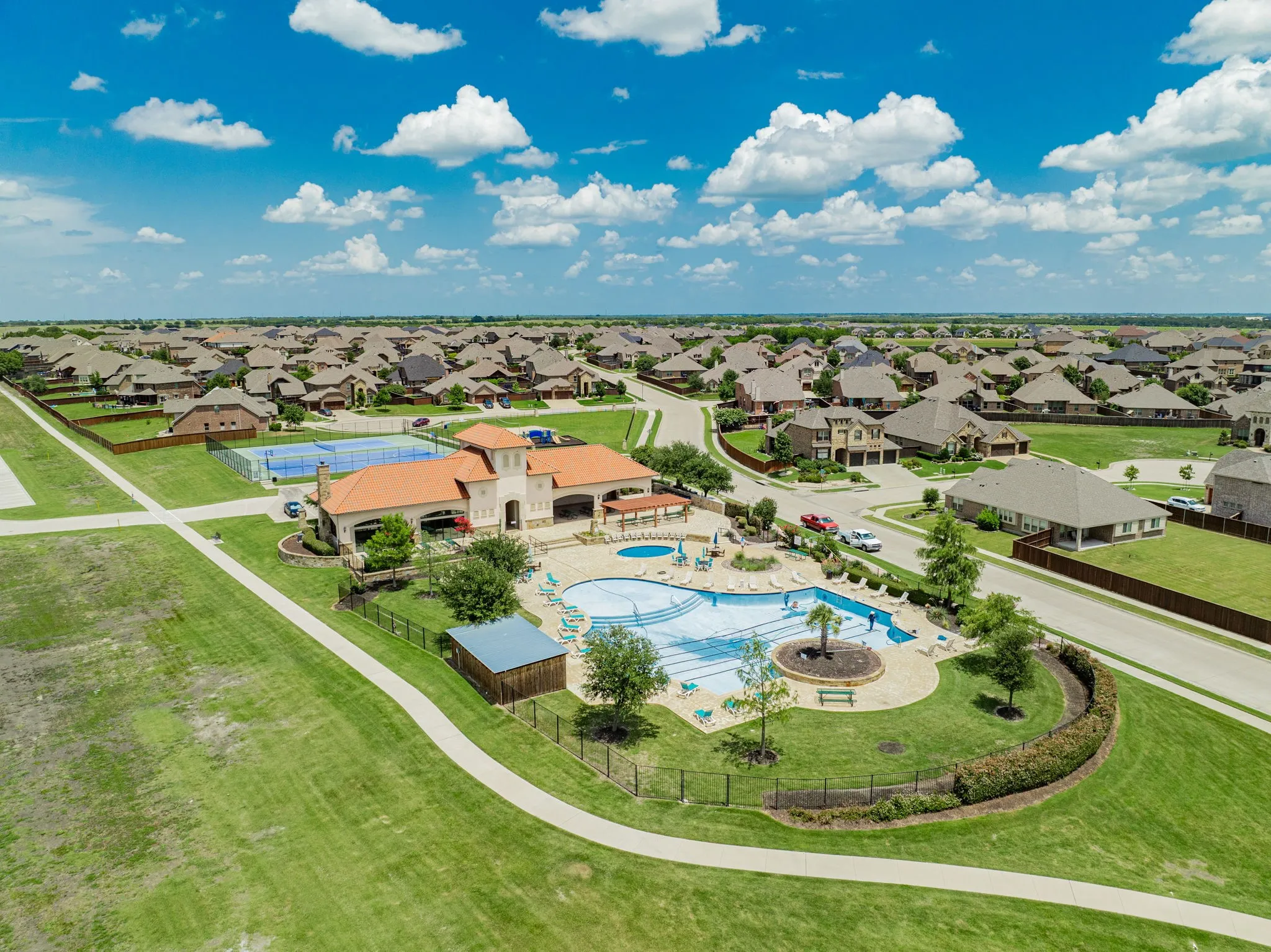 Single Family Residence For Sale in Rockwall County , 1748 Amalfi Drive, Mclendon Chisholm, Texas 75032, 4 Bedroom, 2 Bathroom, 2 Garage spaces, 2,225 Sqft, built in 2019, mls#21252407, Real Estate Agent in Mclendon Chisholm, Homes For Sale in Rockwall county, Homes For Sale in Mclendon Chisholm, Realtor in Mclendon Chisholm Texas, Real Estate Brokerage Independent Realty Texas, Luminita Cordes Realtor