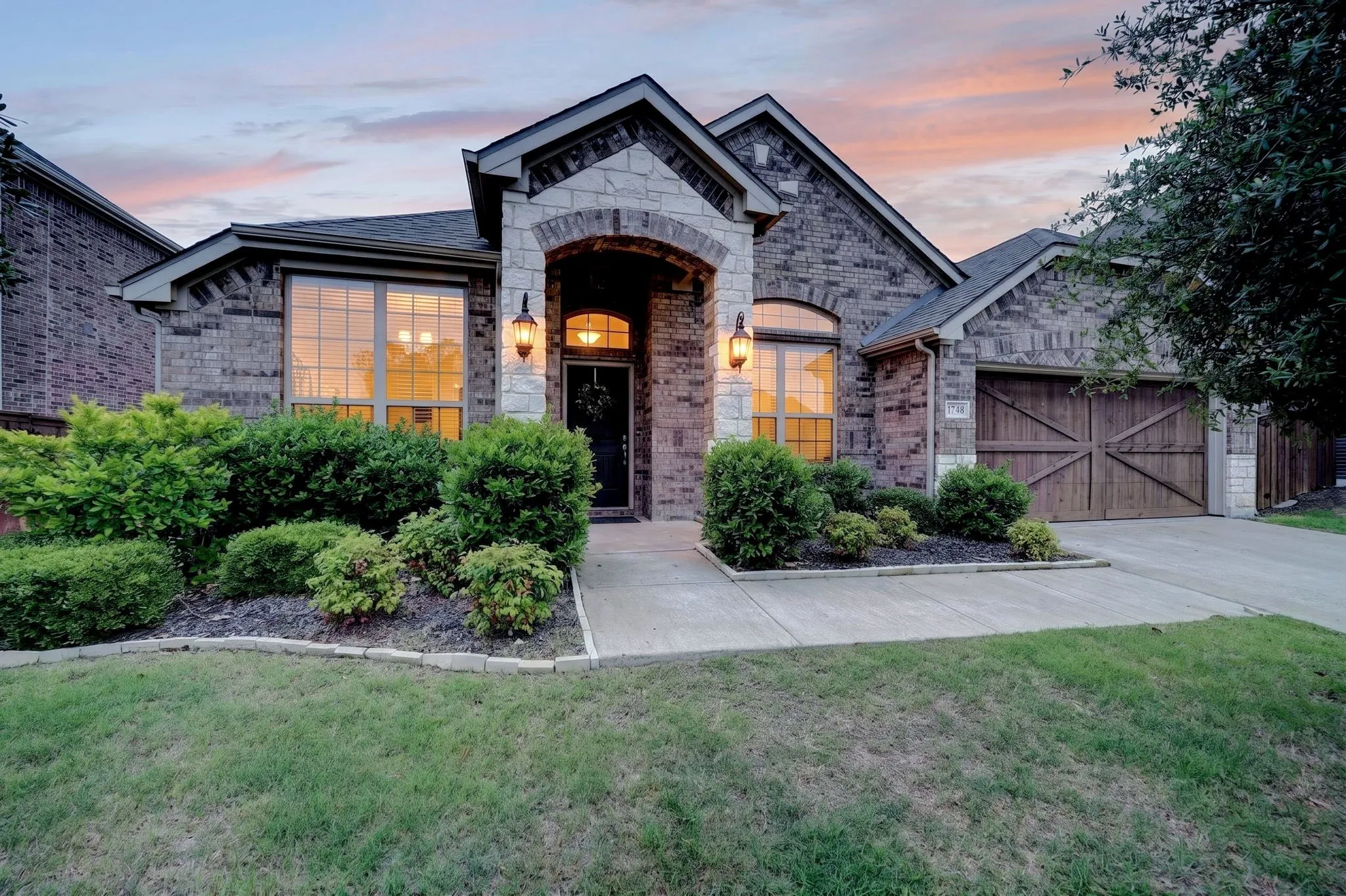 Single Family Residence For Sale in Rockwall County , 1748 Amalfi Drive, Mclendon Chisholm, Texas 75032, 4 Bedroom, 2 Bathroom, 2 Garage spaces, 2,225 Sqft, built in 2019, mls#21252407, Real Estate Agent in Mclendon Chisholm, Homes For Sale in Rockwall county, Homes For Sale in Mclendon Chisholm, Realtor in Mclendon Chisholm Texas, Real Estate Brokerage Independent Realty Texas, Luminita Cordes Realtor
