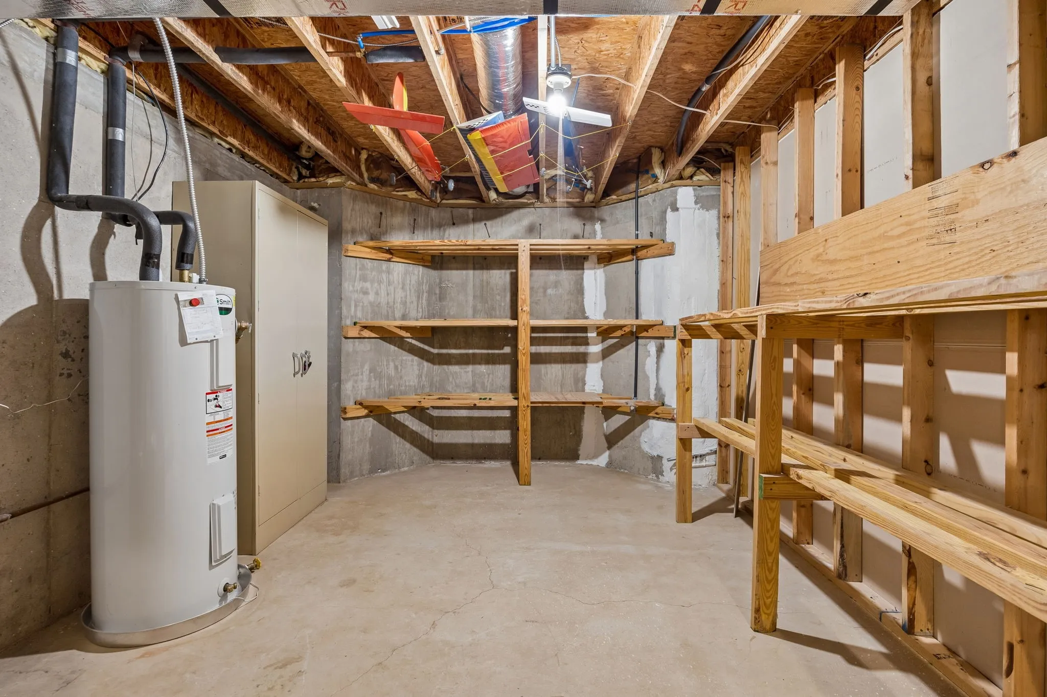 Single Family Residence For Sale in Tarrant County , 3323 Shellbrook Court, Arlington, Texas 76016, 4 Bedroom, 5 Bathroom, 4 Garage spaces, 4,349 Sqft, built in 1993, Preowned, mls#21255409, Real Estate Agent in Arlington, Homes For Sale in Tarrant county, Homes For Sale in Arlington, Realtor in Arlington Texas, Real Estate Brokerage Independent Realty Texas, Luminita Cordes Realtor