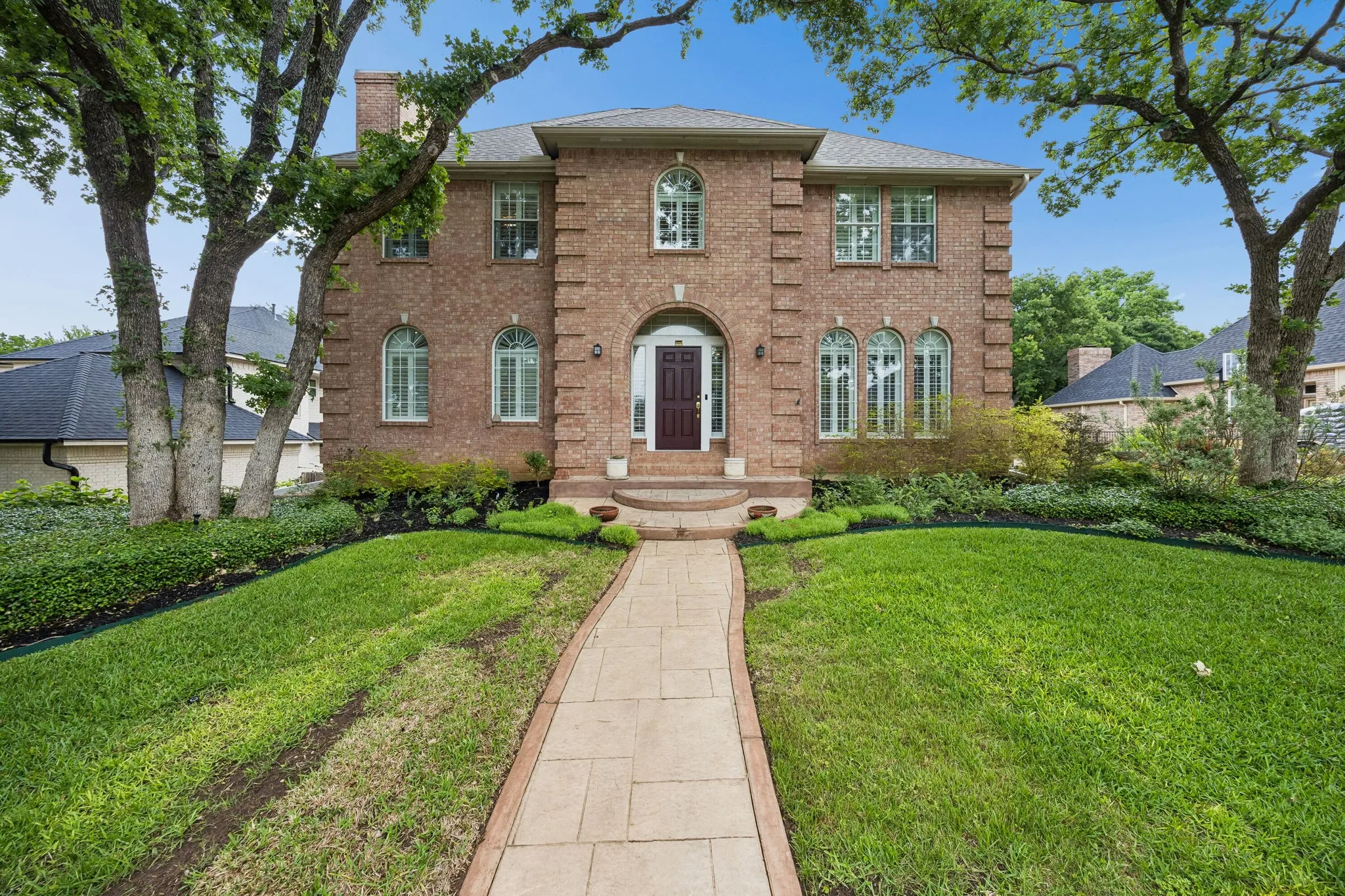 2,931 sqft main + 1,418 sqft finished basement