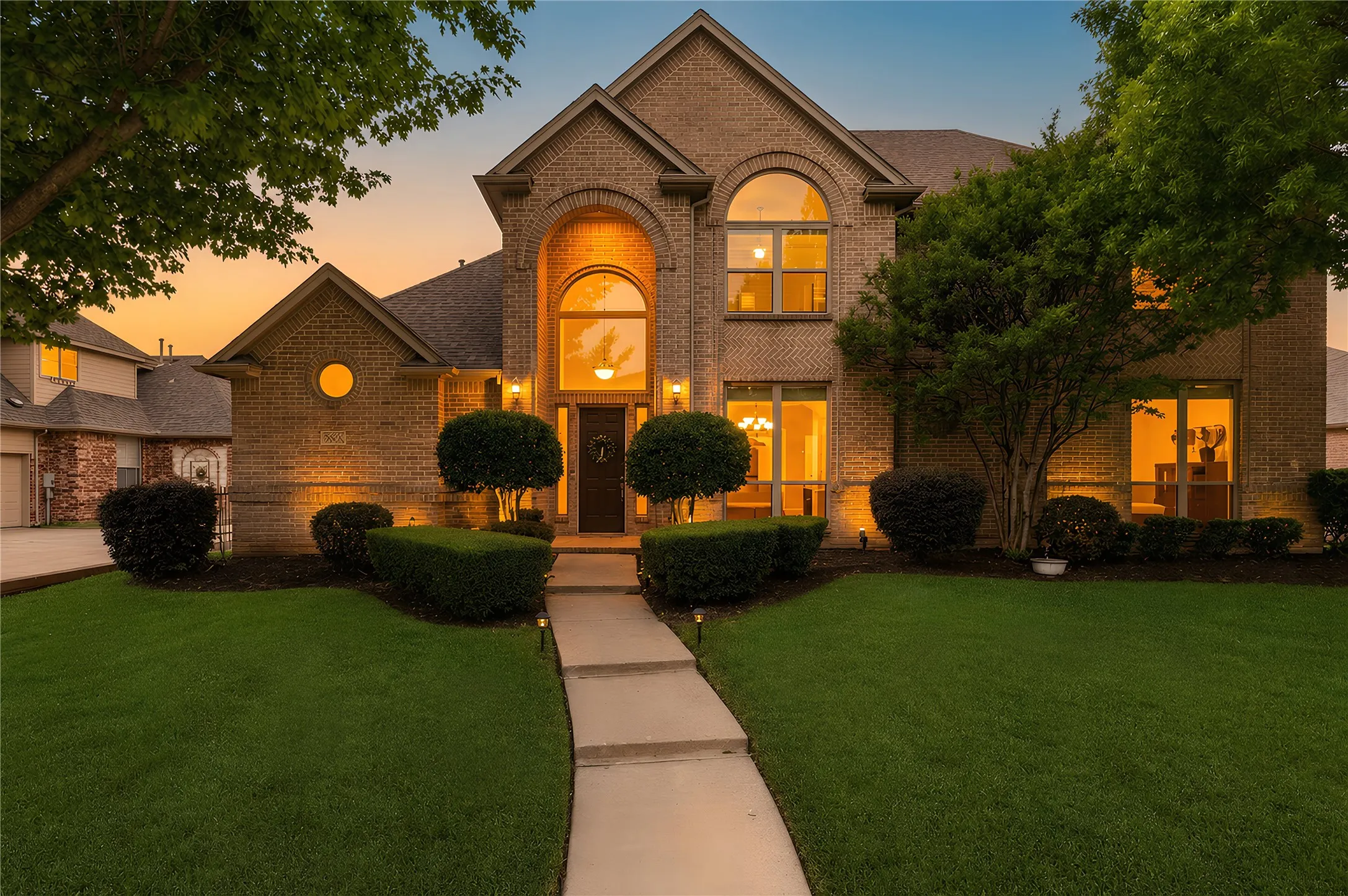Single Family Residence For Sale in Tarrant County , 8105 Thornwood Drive, North Richland Hills, Texas 76182, 5 Bedroom, 5 Bathroom, 3 Garage spaces, 4,081 Sqft, built in 2001, Preowned, mls#21255780, Real Estate Agent in North Richland Hills, Homes For Sale in Tarrant county, Homes For Sale in North Richland Hills, Realtor in North Richland Hills Texas, Real Estate Brokerage Independent Realty Texas, Luminita Cordes Realtor