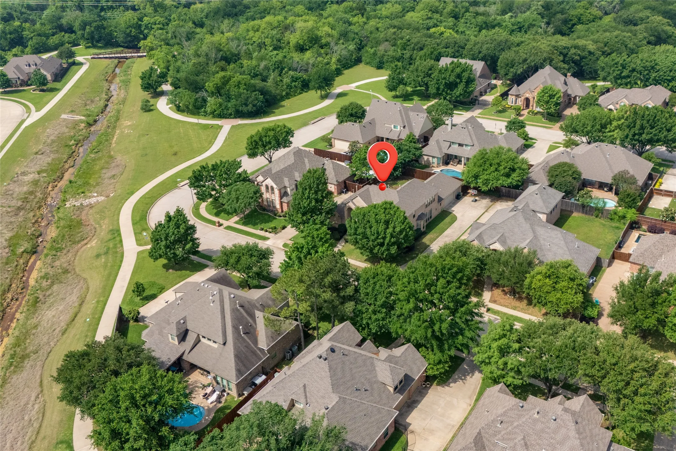Single Family Residence For Sale in Tarrant County , 8105 Thornwood Drive, North Richland Hills, Texas 76182, 5 Bedroom, 5 Bathroom, 3 Garage spaces, 4,081 Sqft, built in 2001, Preowned, mls#21255780, Real Estate Agent in North Richland Hills, Homes For Sale in Tarrant county, Homes For Sale in North Richland Hills, Realtor in North Richland Hills Texas, Real Estate Brokerage Independent Realty Texas, Luminita Cordes Realtor
