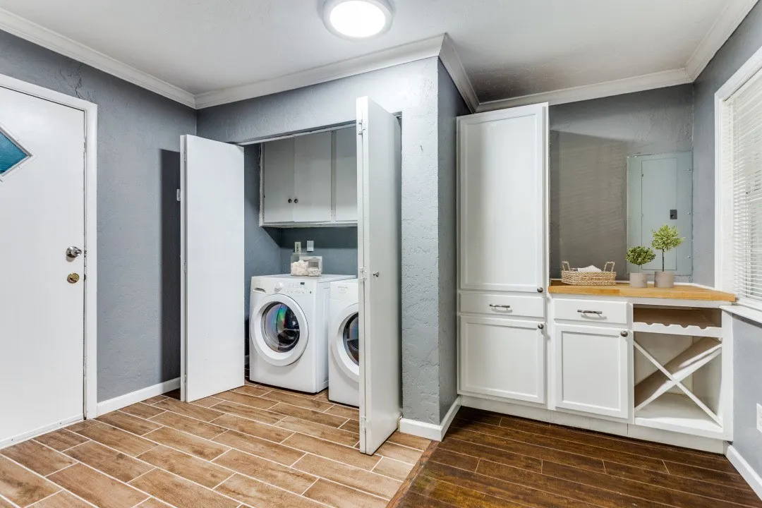 Single Family Residence For Rent in Tarrant County , 4129 Winfield Avenue, Fort Worth, Texas 76109, 3 Bedroom, 2 Bathroom, Garage spaces, 1,465 Sqft, built in 1950, Preowned, mls#21254179, Real Estate Agent in Fort Worth, Homes For Rent in Tarrant county, Homes For Rent in Fort Worth, Realtor in Fort Worth Texas, Real Estate Brokerage Independent Realty Texas, Luminita Cordes Realtor