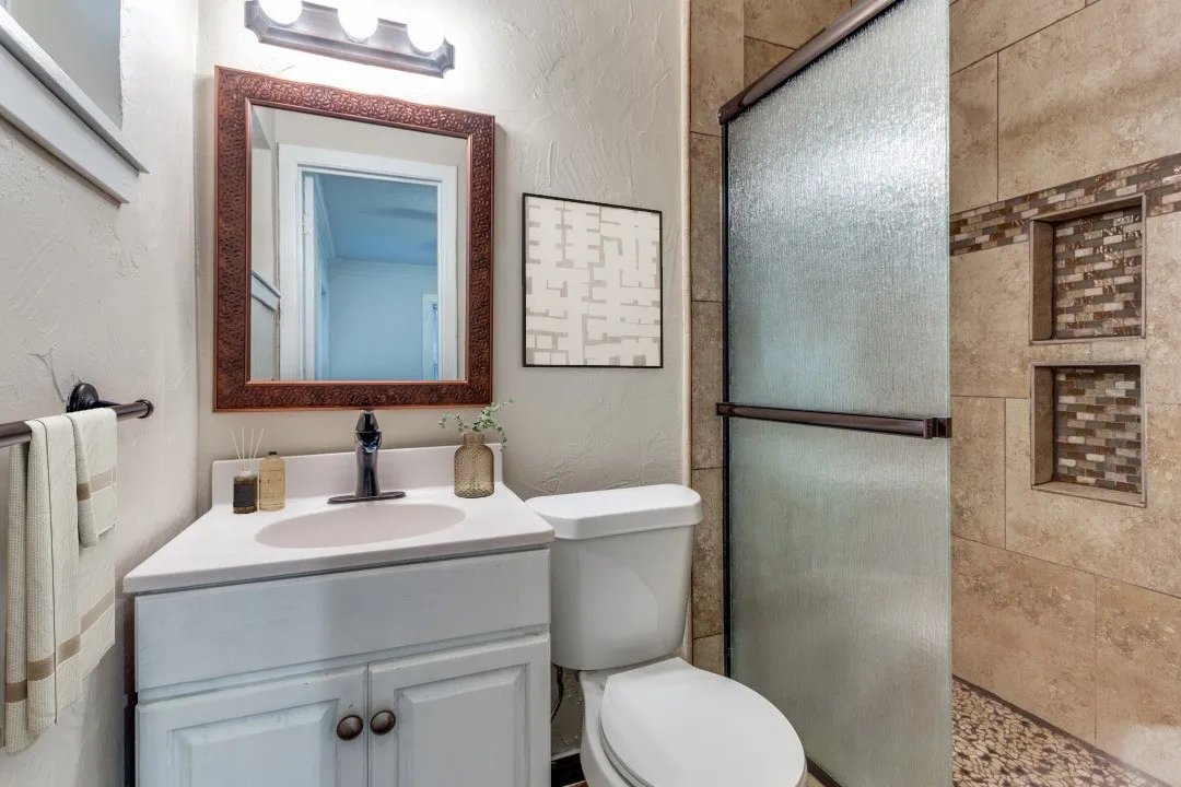 Single Family Residence For Rent in Tarrant County , 4129 Winfield Avenue, Fort Worth, Texas 76109, 3 Bedroom, 2 Bathroom, Garage spaces, 1,465 Sqft, built in 1950, Preowned, mls#21254179, Real Estate Agent in Fort Worth, Homes For Rent in Tarrant county, Homes For Rent in Fort Worth, Realtor in Fort Worth Texas, Real Estate Brokerage Independent Realty Texas, Luminita Cordes Realtor