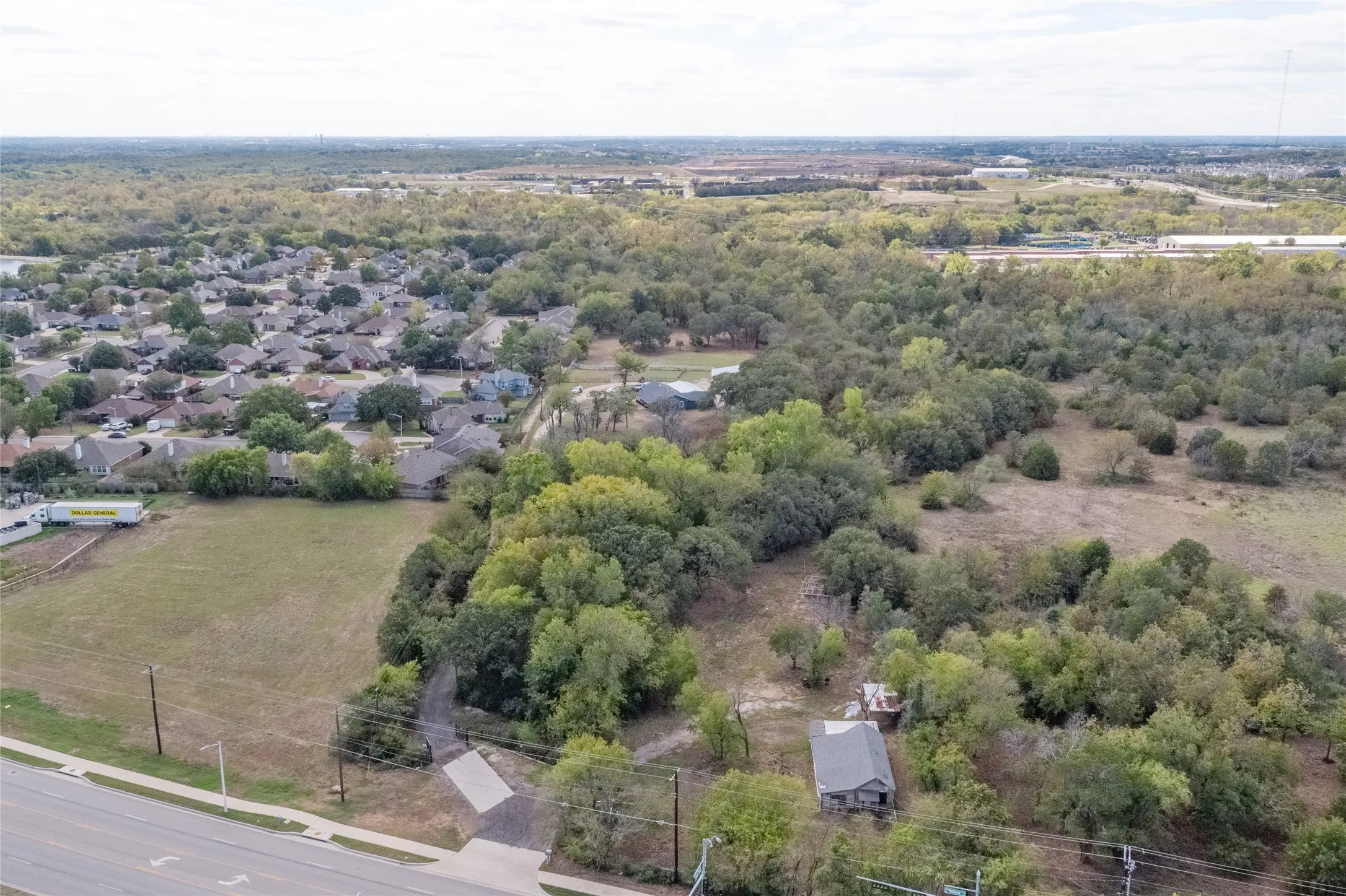 Single Family Residence For Sale in Denton County , 5094 E Mckinney Street, Denton, Texas 76208, 3 Bedroom, 3 Bathroom, 2 Garage spaces, 2,340 Sqft, built in 1982, Preowned, mls#21256015, Real Estate Agent in Denton, Homes For Sale in Denton county, Homes For Sale in Denton, Realtor in Denton Texas, Real Estate Brokerage Independent Realty Texas, Luminita Cordes Realtor