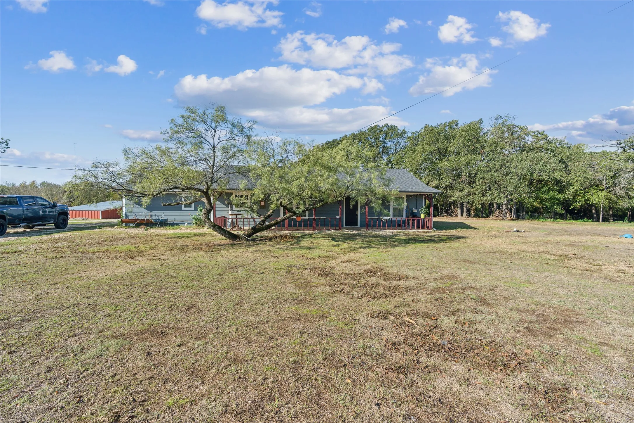 Single Family Residence For Sale in Denton County , 5094 E Mckinney Street, Denton, Texas 76208, 3 Bedroom, 3 Bathroom, 2 Garage spaces, 2,340 Sqft, built in 1982, Preowned, mls#21256015, Real Estate Agent in Denton, Homes For Sale in Denton county, Homes For Sale in Denton, Realtor in Denton Texas, Real Estate Brokerage Independent Realty Texas, Luminita Cordes Realtor